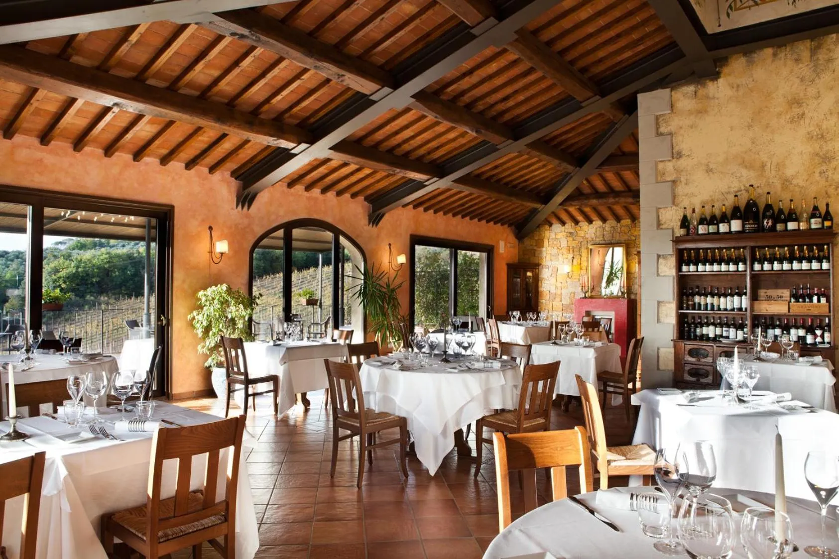 Restaurant/places to eat in Villa Curina Resort