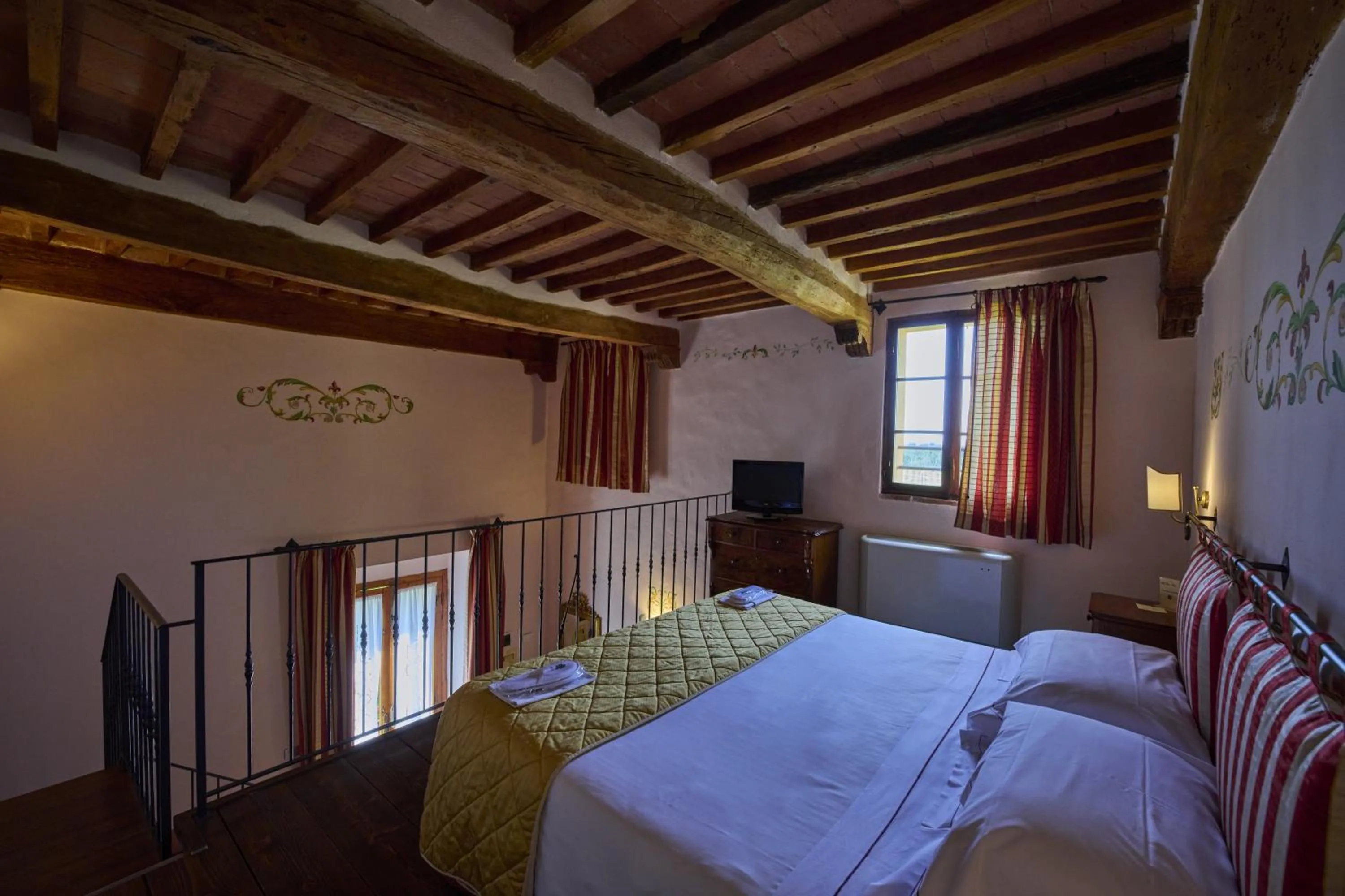 Bed in Villa Curina Resort