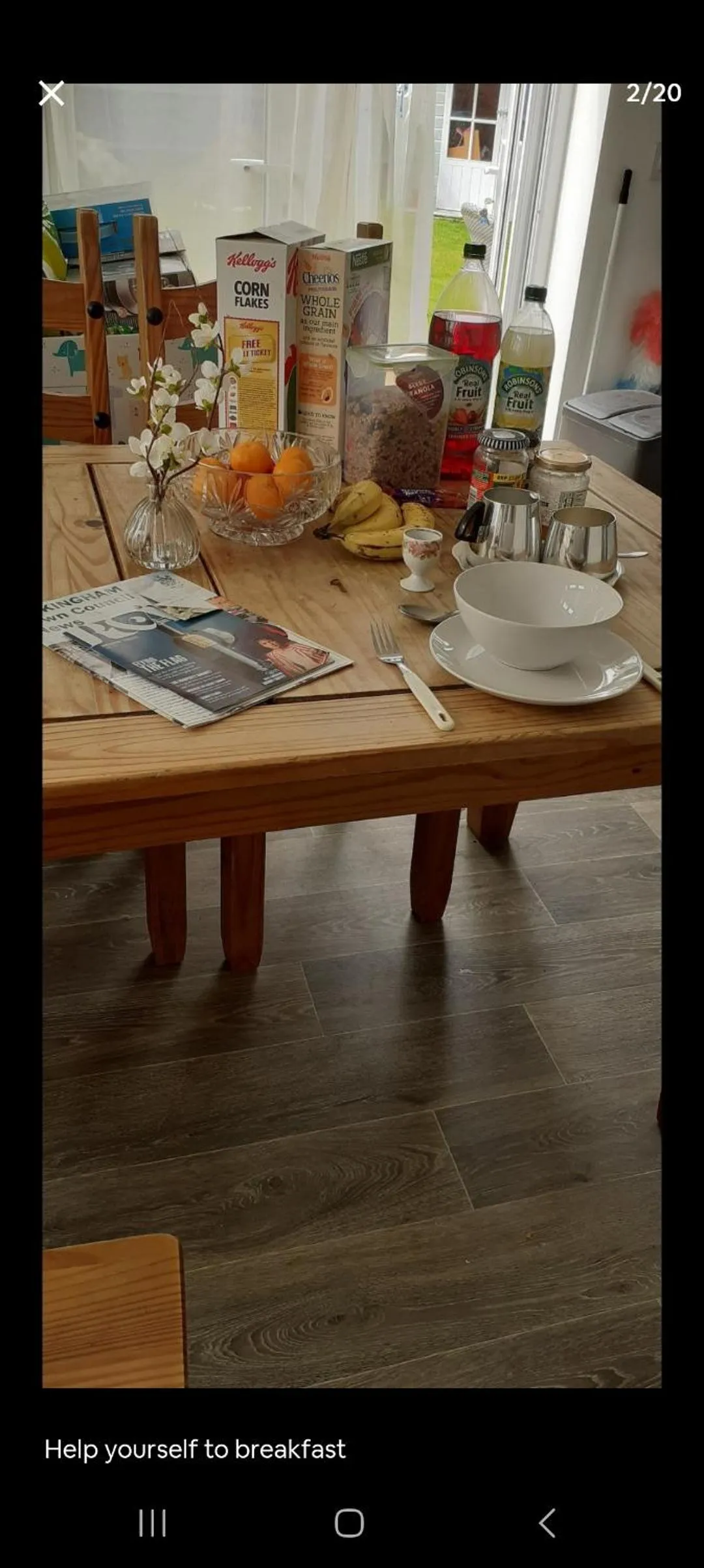 Breakfast in Beautiful En-suite room with stairs