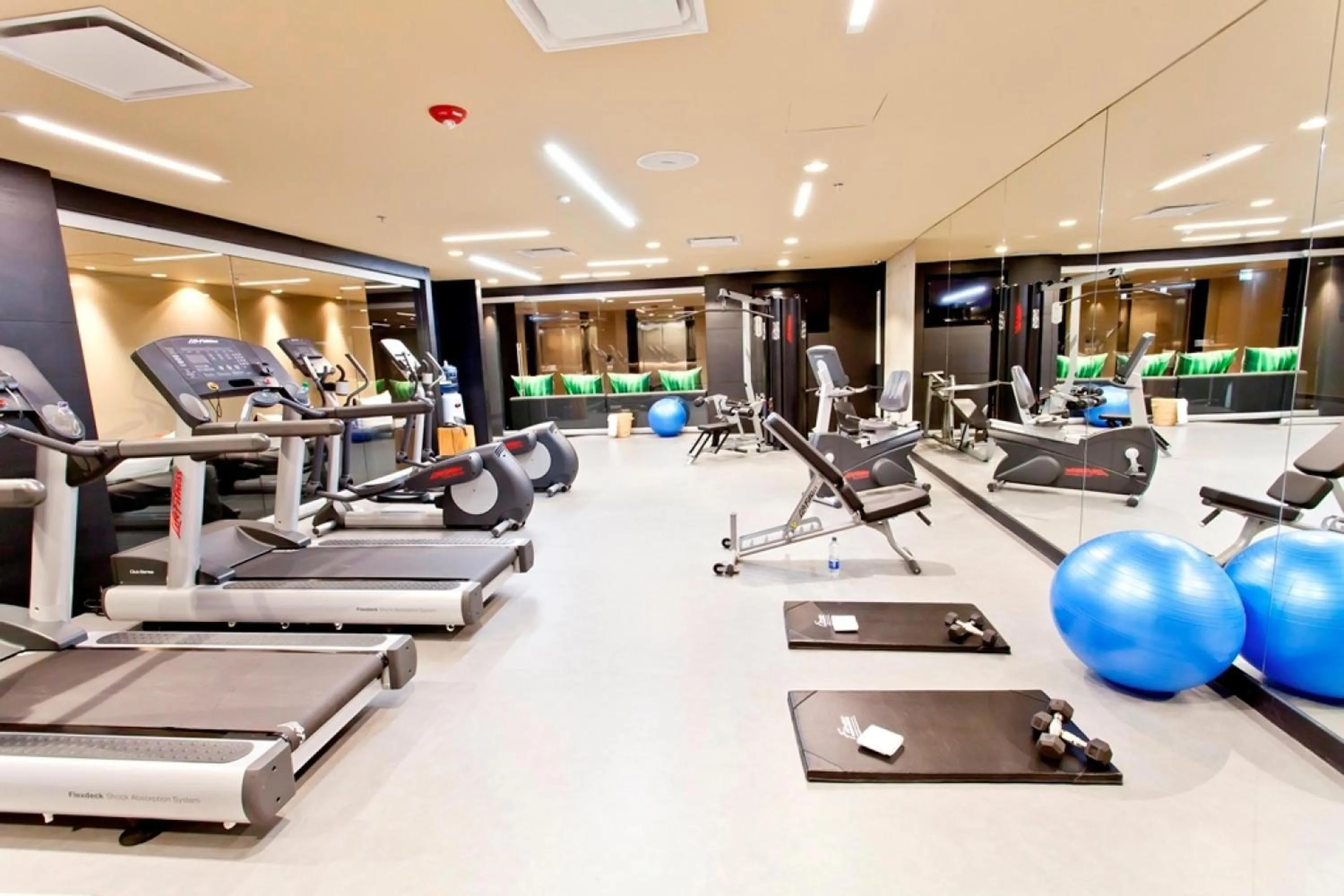 Fitness centre/facilities in Movich Buro 26