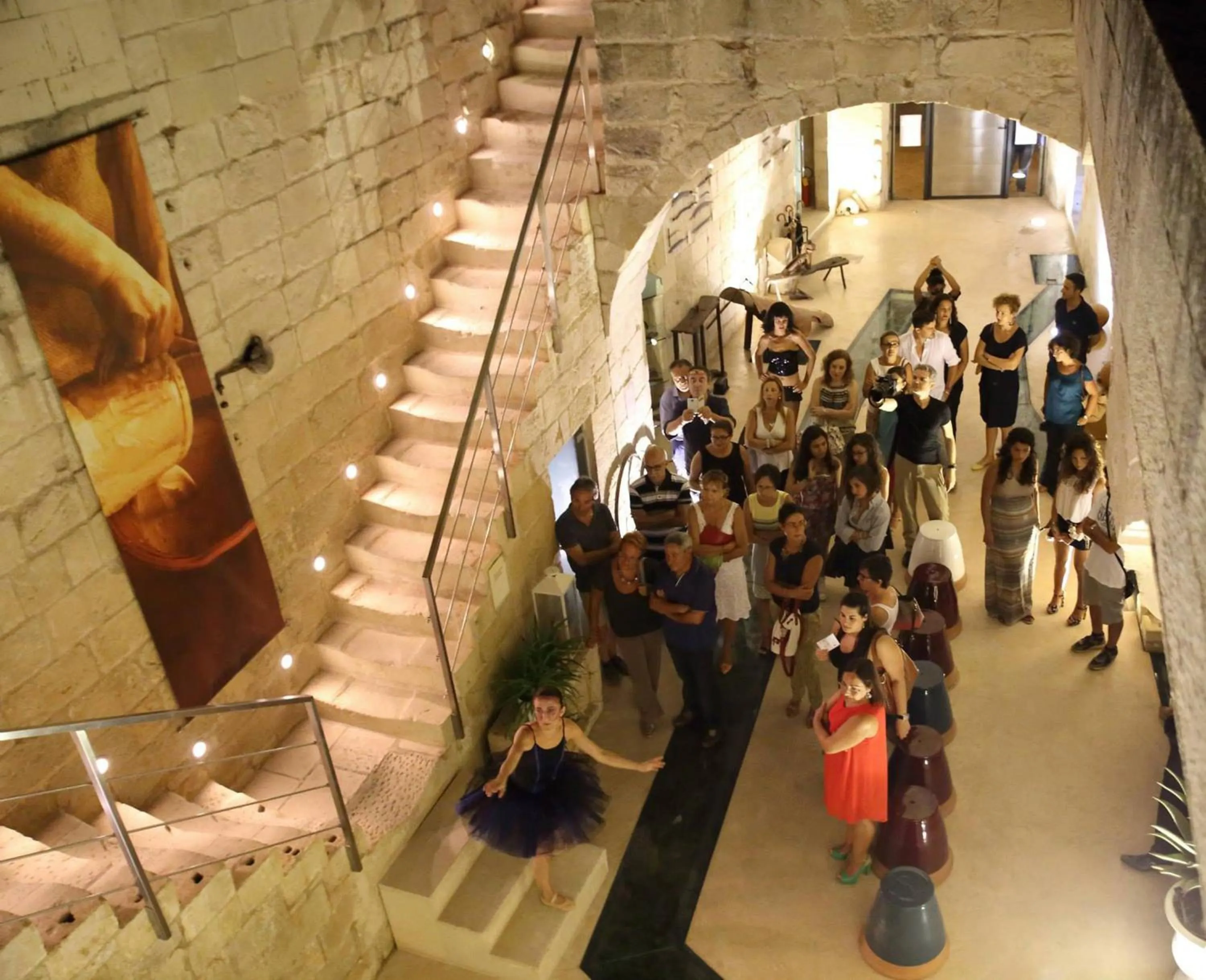 Evening entertainment in Corte Dei Francesi