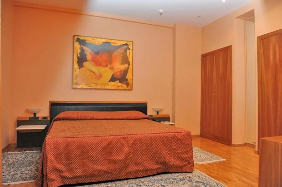 Photo of the whole room, Bed in Hotel Svevo