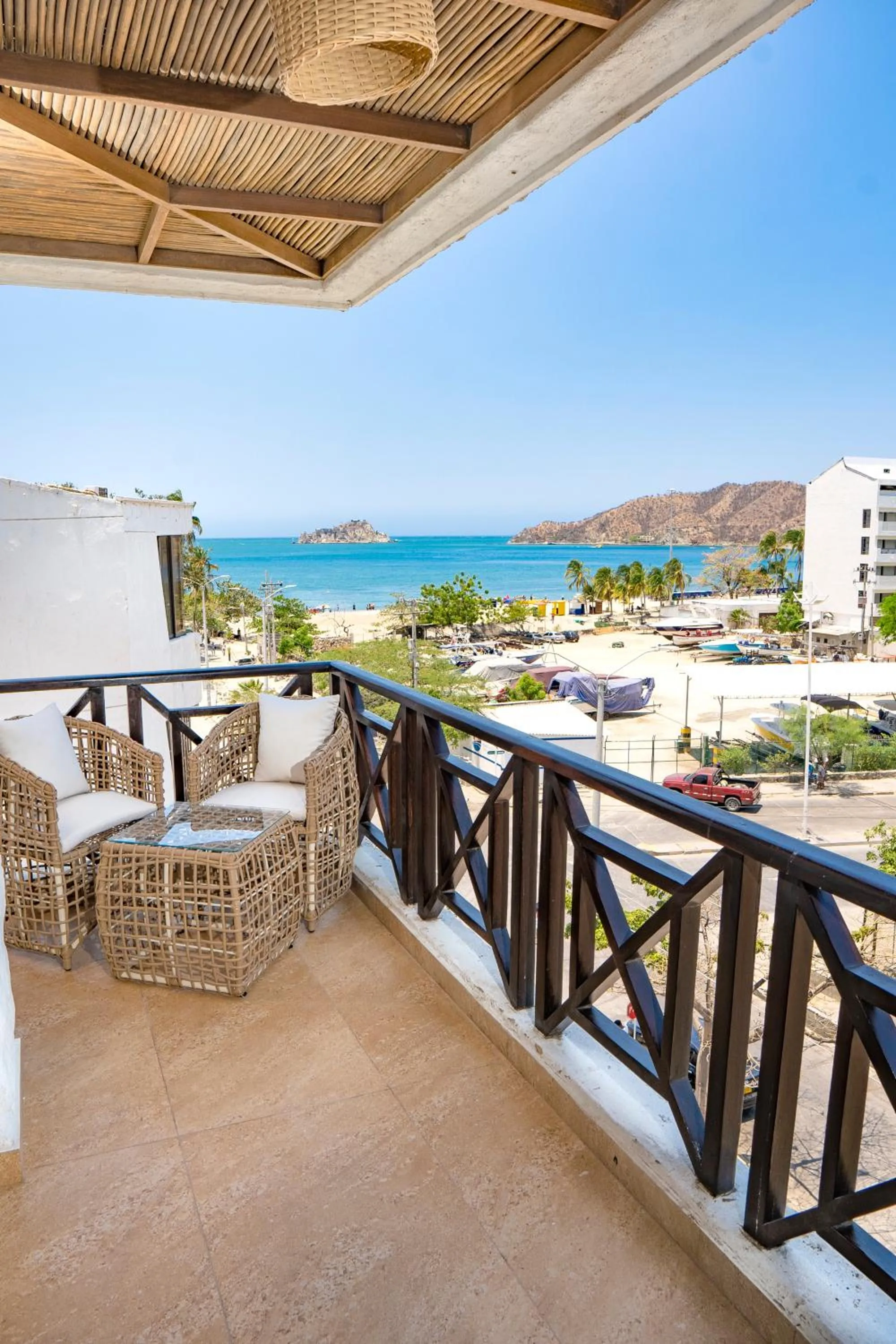 Balcony/Terrace in HOTEL KARAYA DIVE RESORT