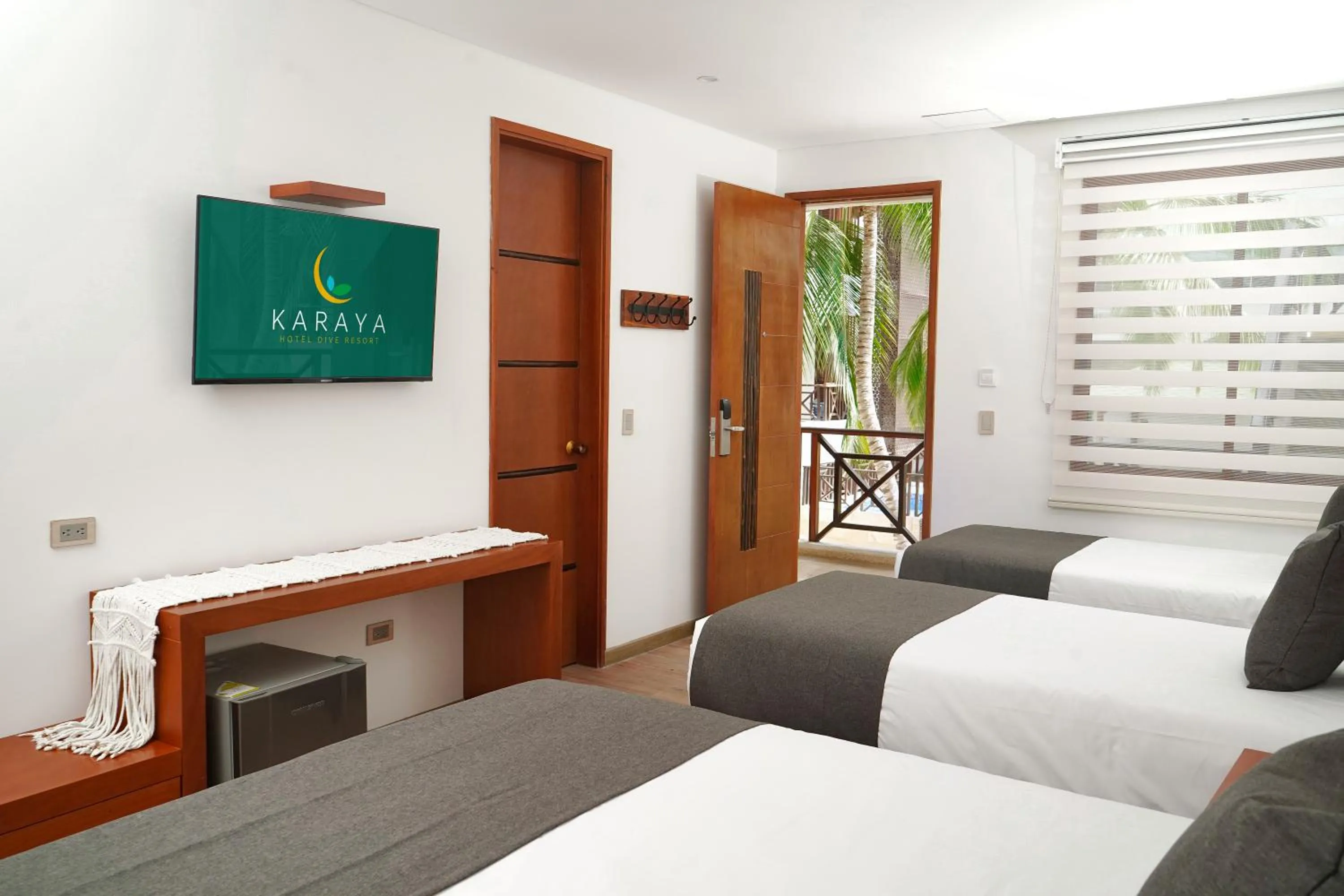 Bedroom, Bed in HOTEL KARAYA DIVE RESORT