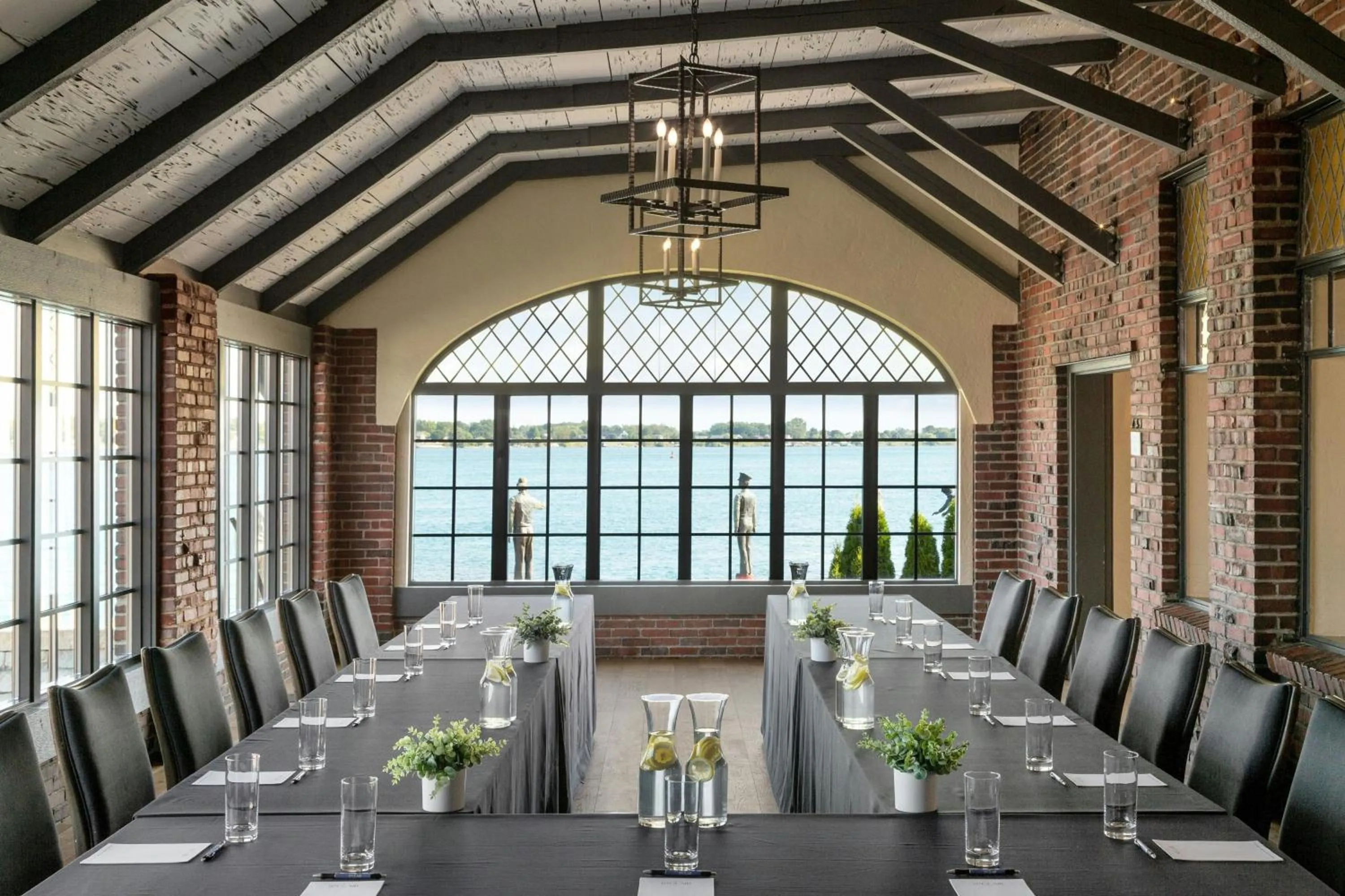 Meeting/conference room in St. Clair Inn