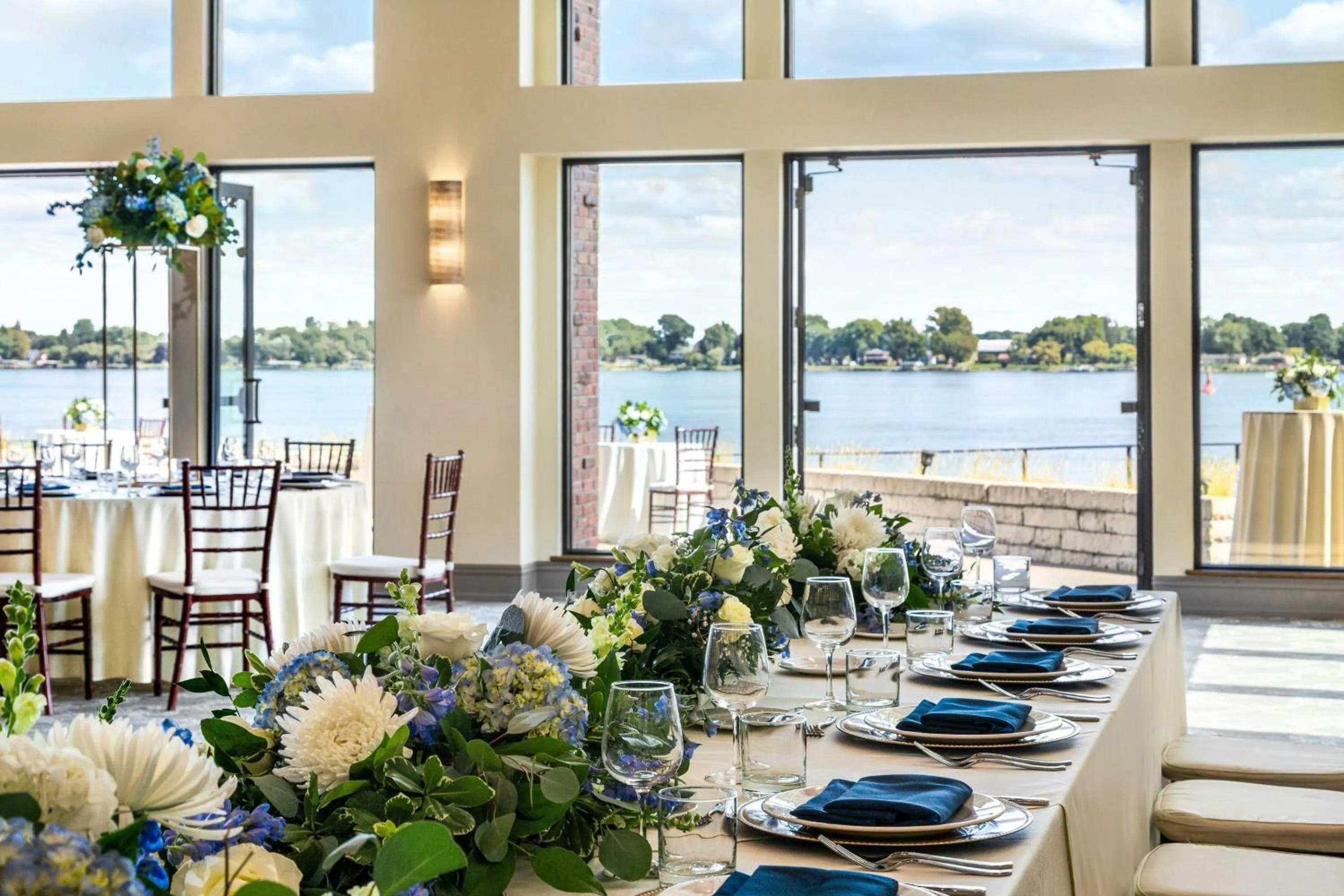 Lobby or reception in St. Clair Inn