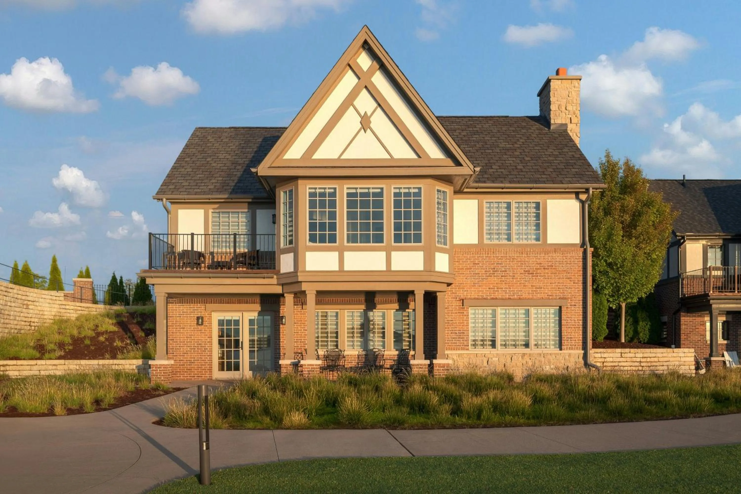 Property building in St. Clair Inn