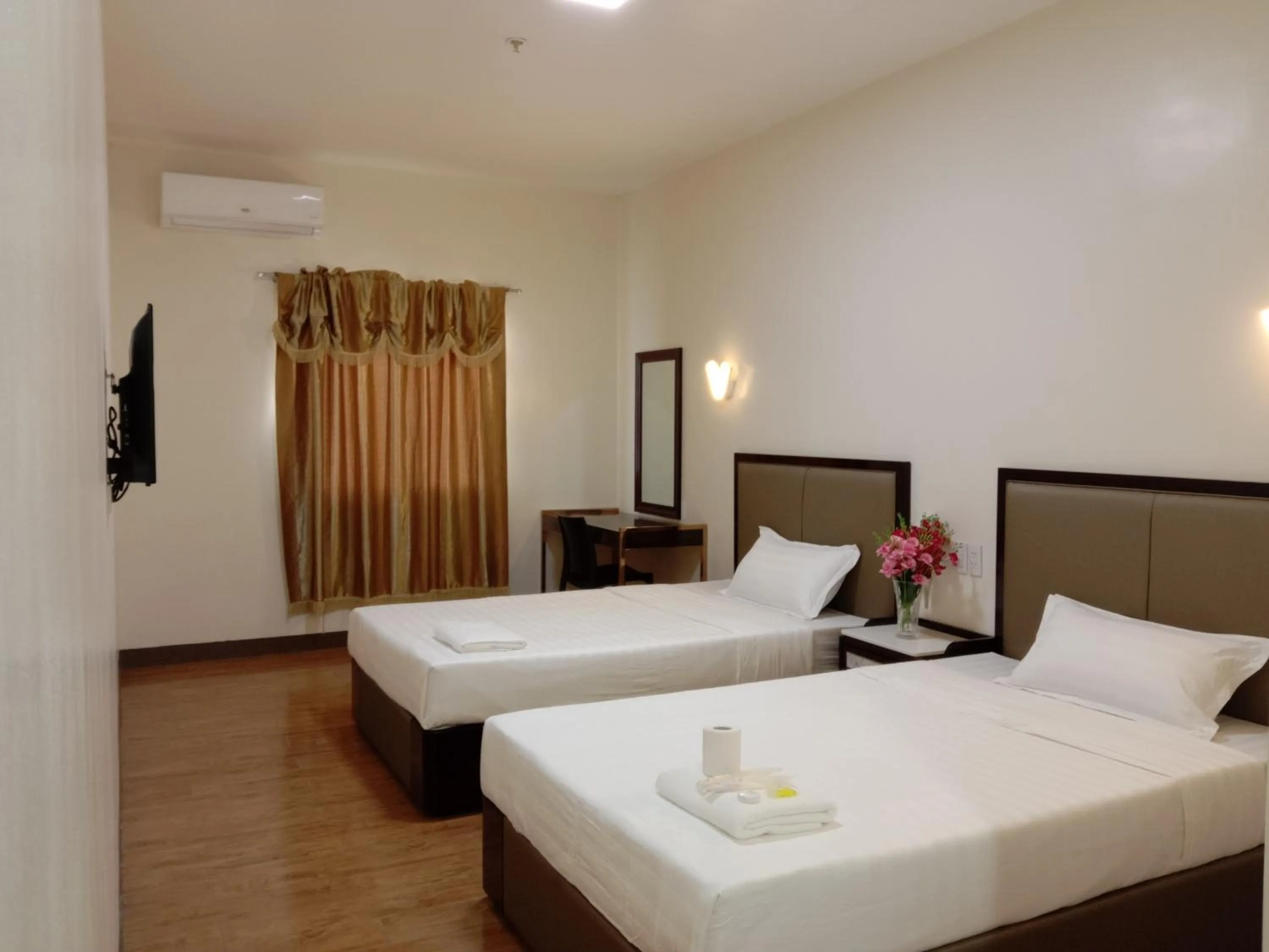 Bed in Meaco Royal Hotel- Lucena