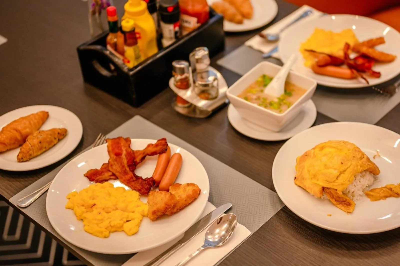 Breakfast in Oakwood Studios Sukhumvit Bangkok