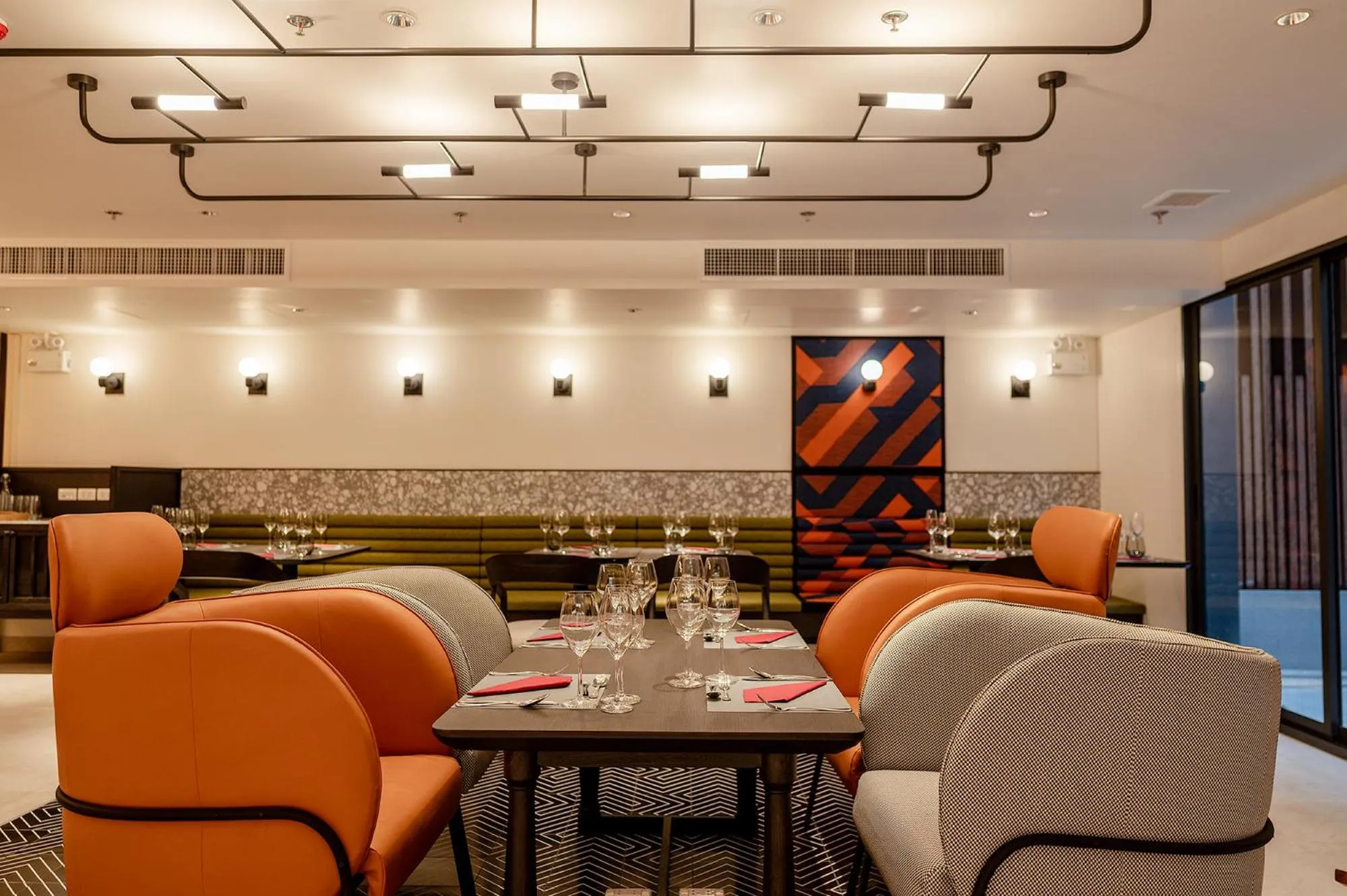 Restaurant/places to eat in Oakwood Studios Sukhumvit Bangkok