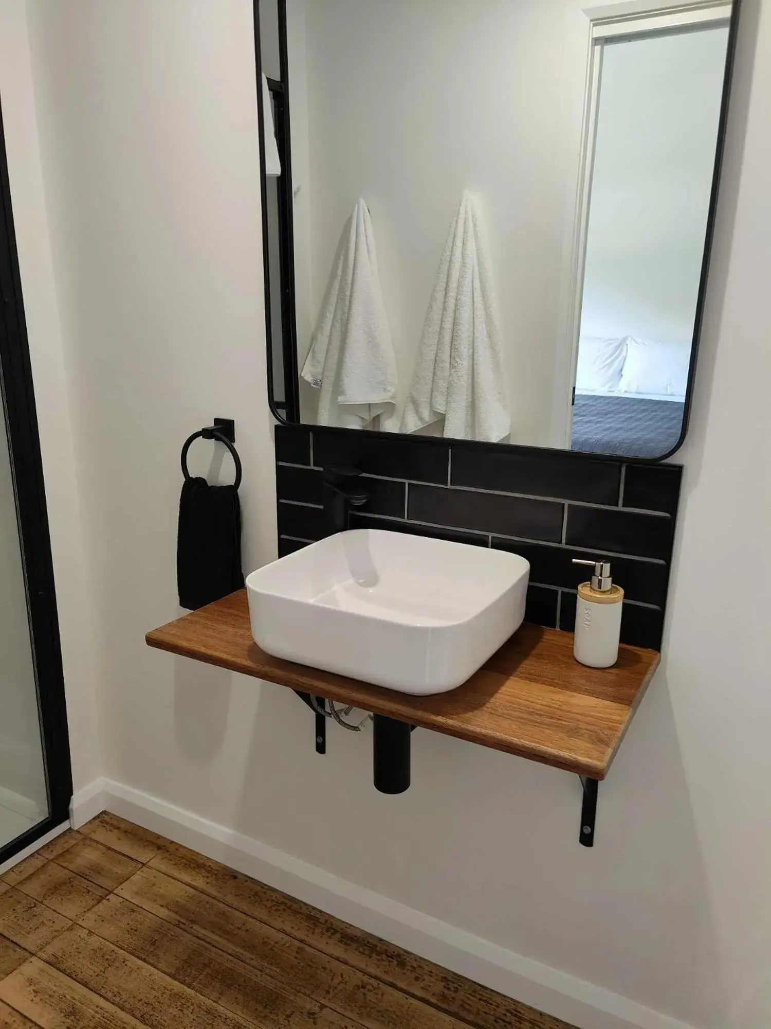 Double Room with Private Bathroom in The Dorset Hotel Double Room with Private Bathroom in The Dorset Hotel