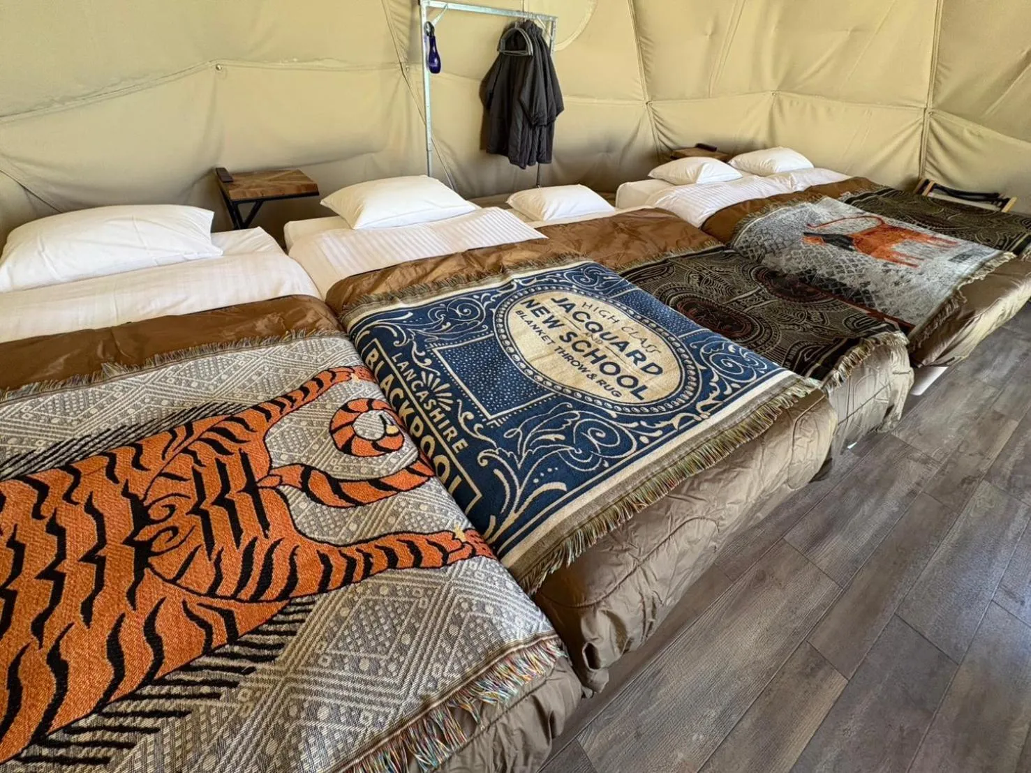 Bed in THE DAY POST GENERAL GLAMPING VILLAGE Yamanakako