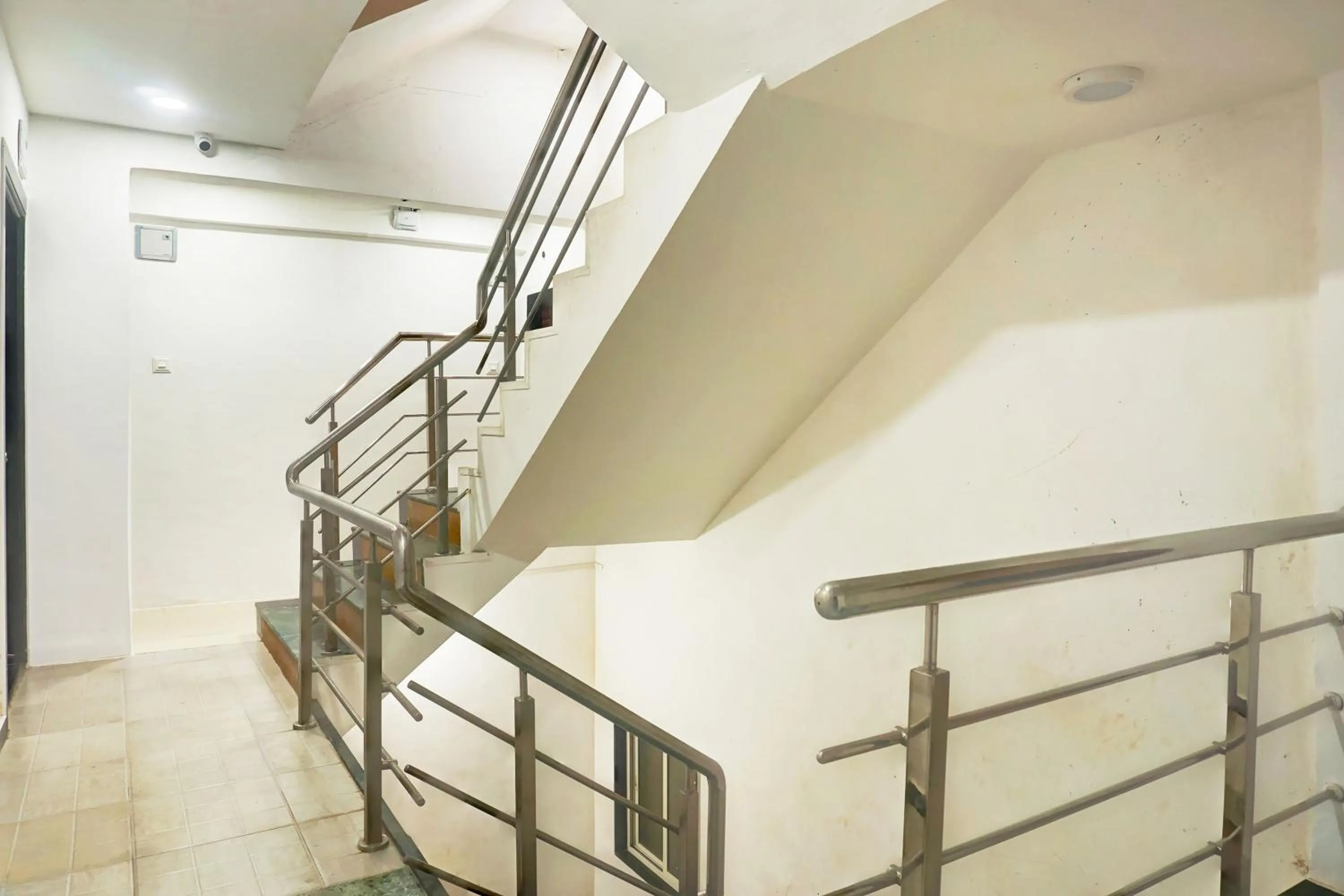 Lobby or reception in Hotel O Jaihind Building