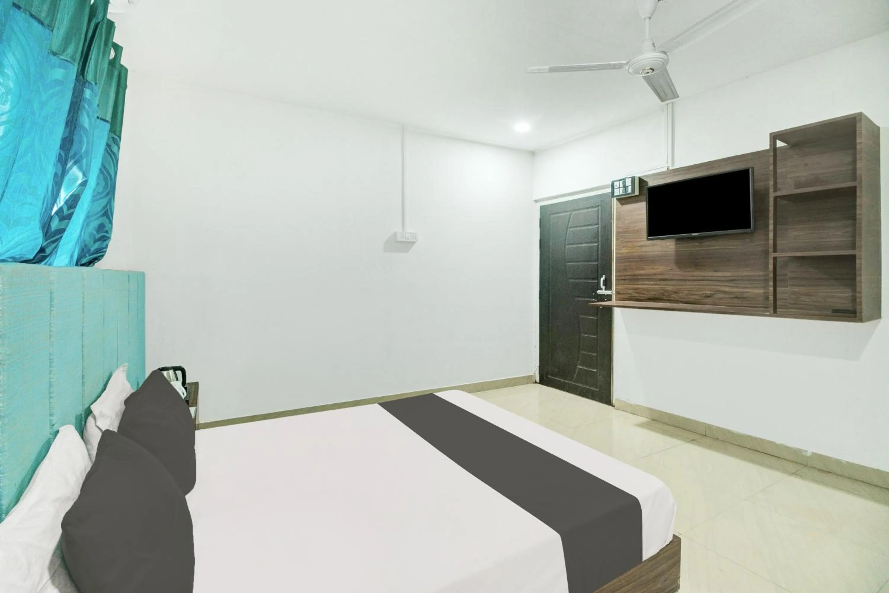 Bedroom, Bed in Hotel O ROYAL REGENCY, Pathsala