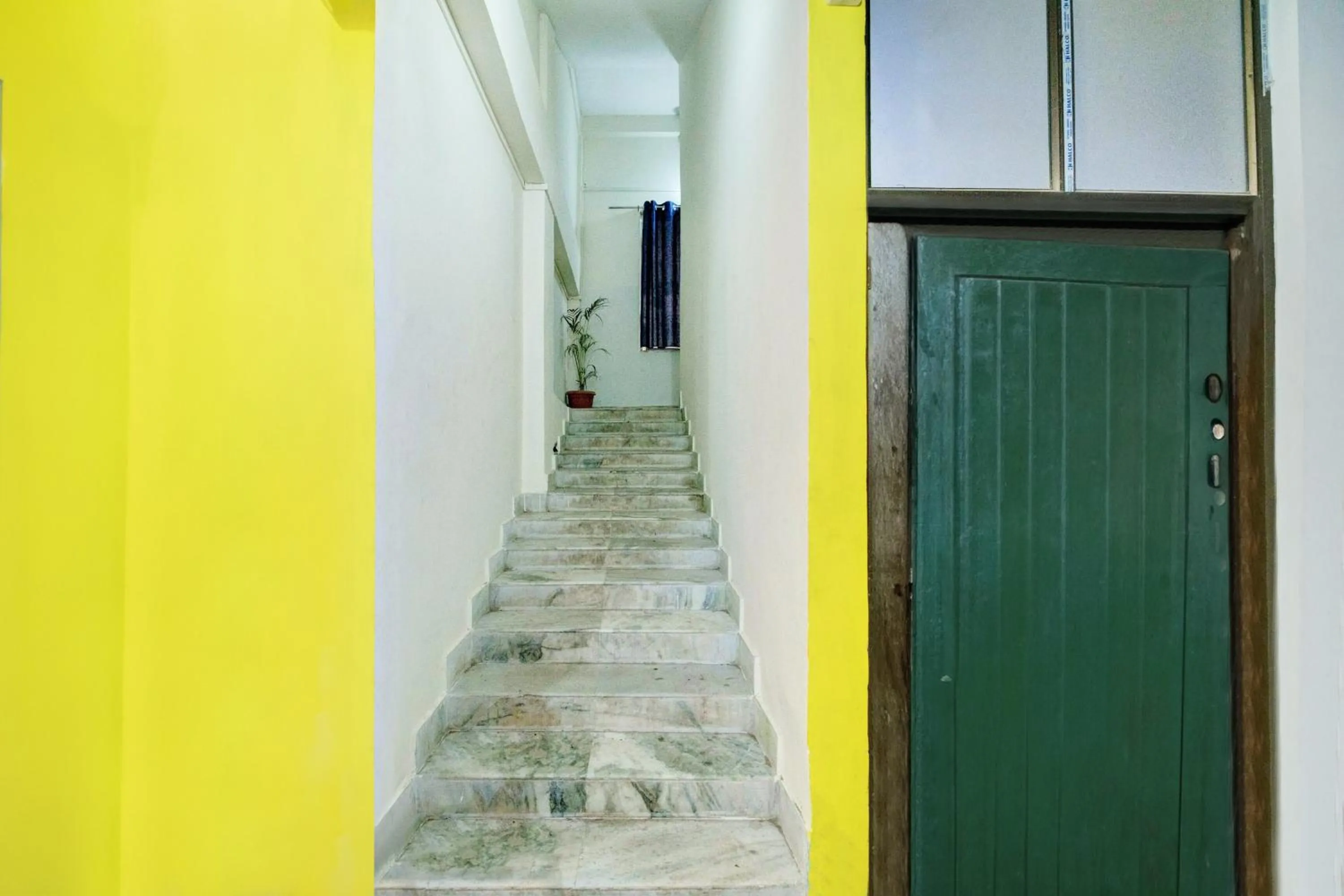 Facade/entrance in Hotel O ROYAL REGENCY, Pathsala