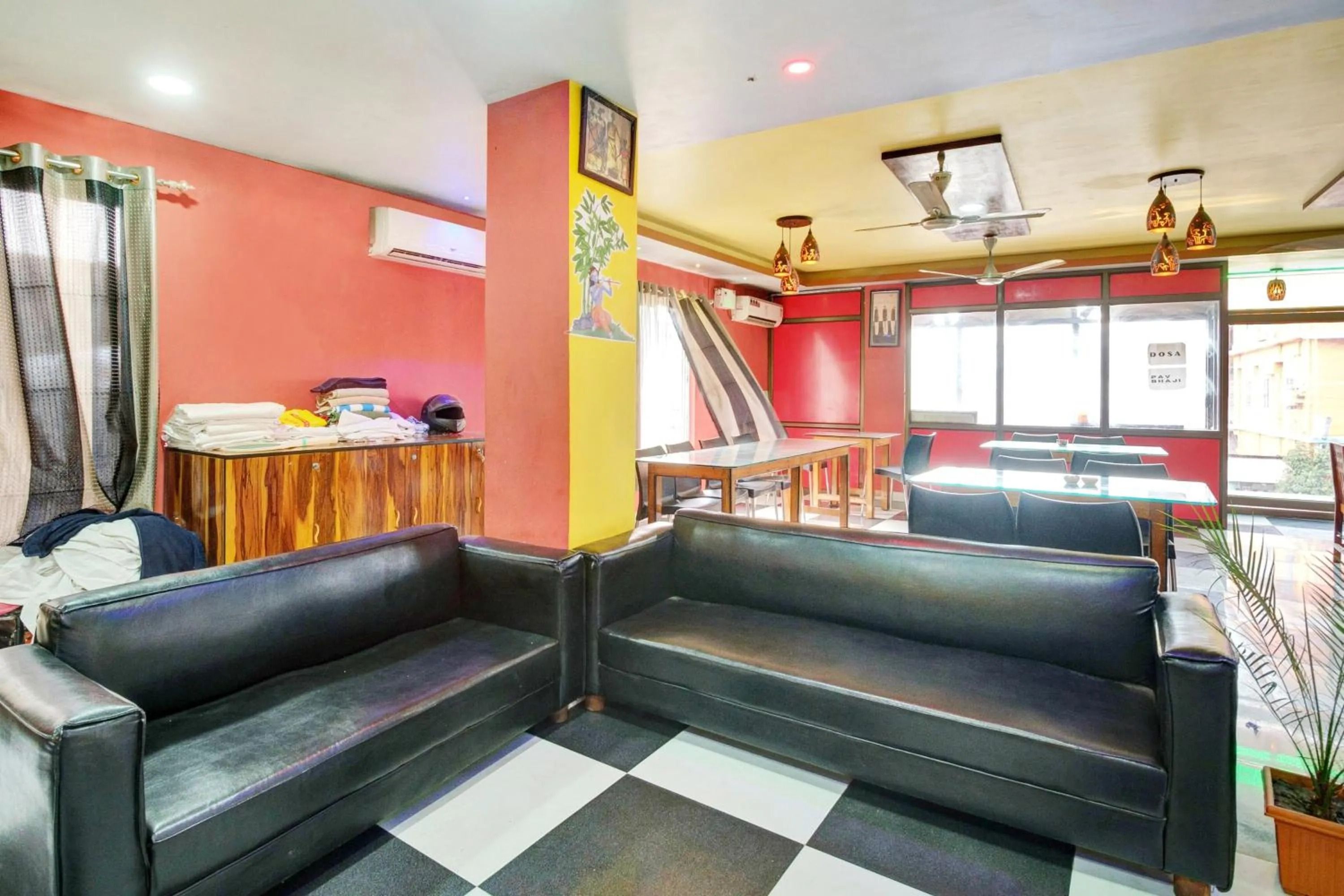 Lobby or reception in Hotel O ROYAL REGENCY, Pathsala