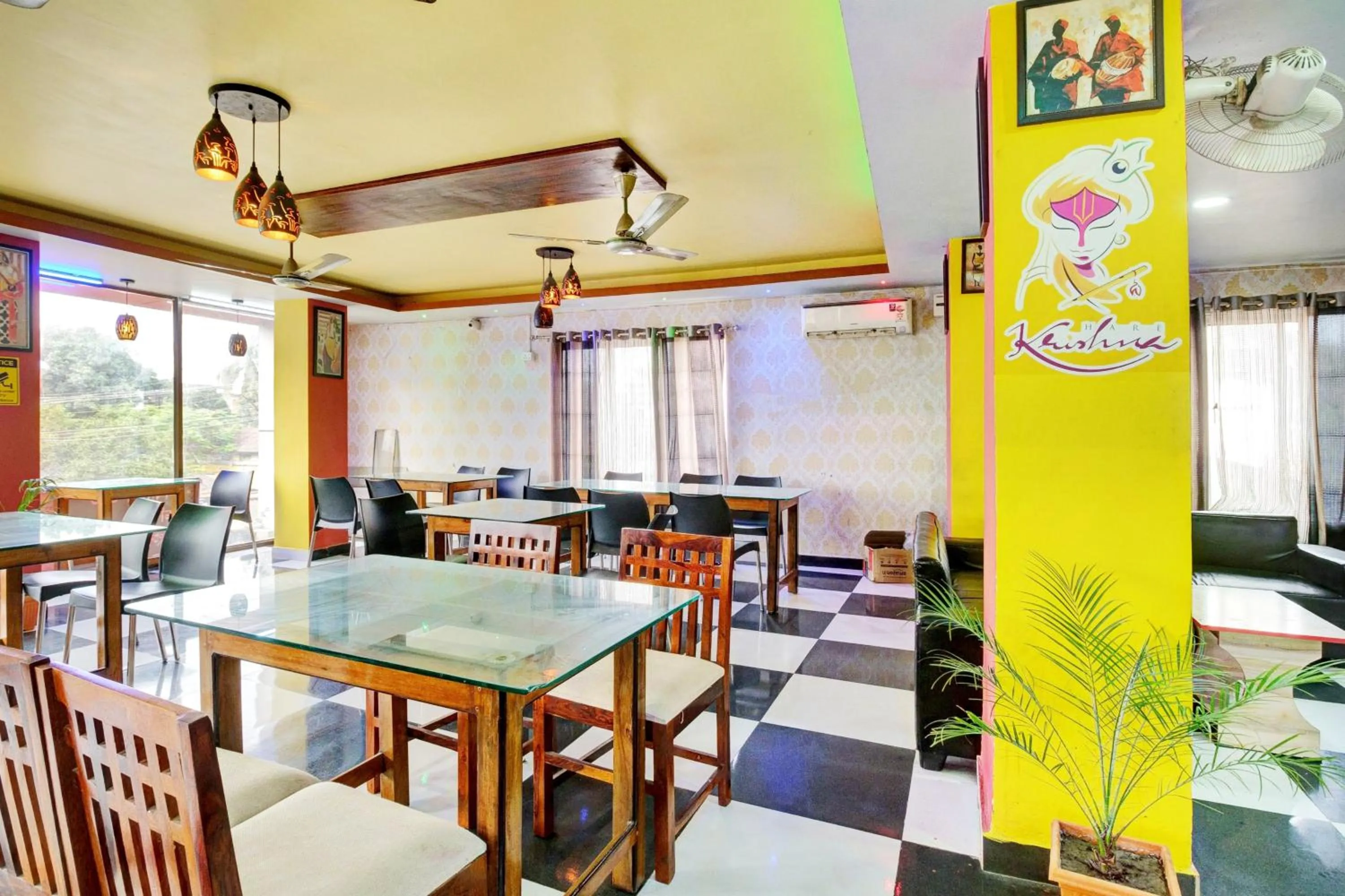 Restaurant/places to eat in Hotel O ROYAL REGENCY, Pathsala