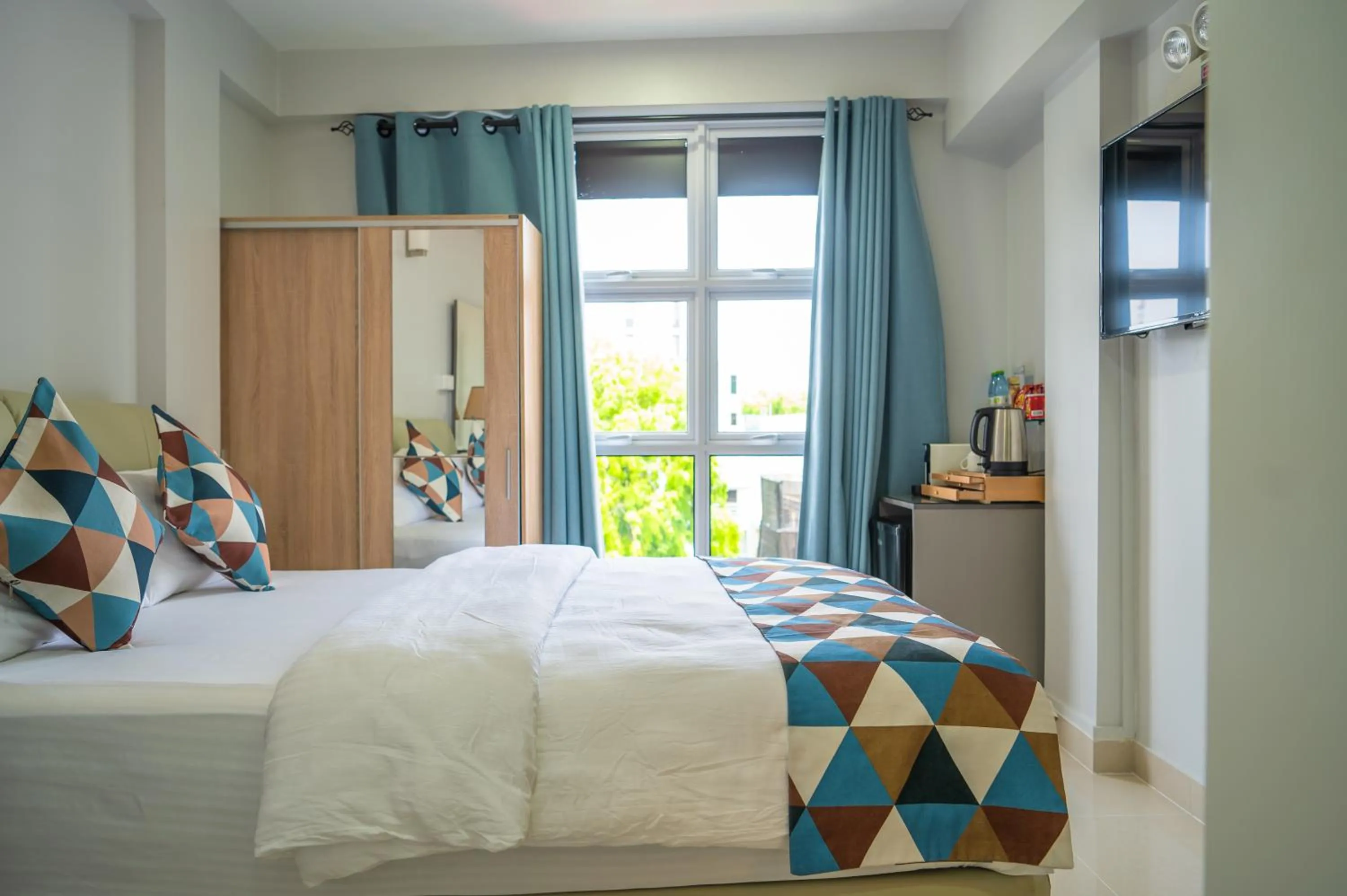 Bedroom, Bed in Tour Inn