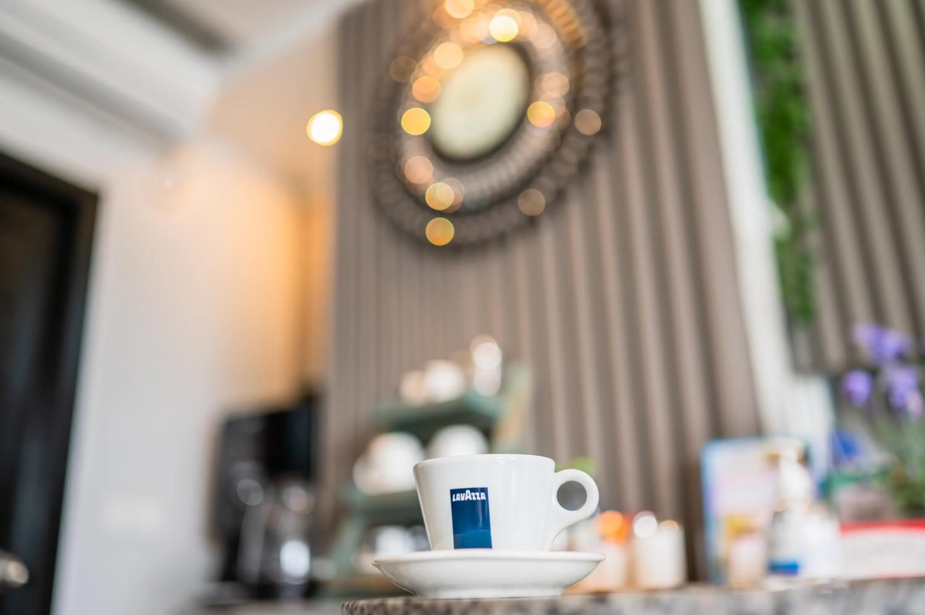 Coffee/tea facilities in Tour Inn