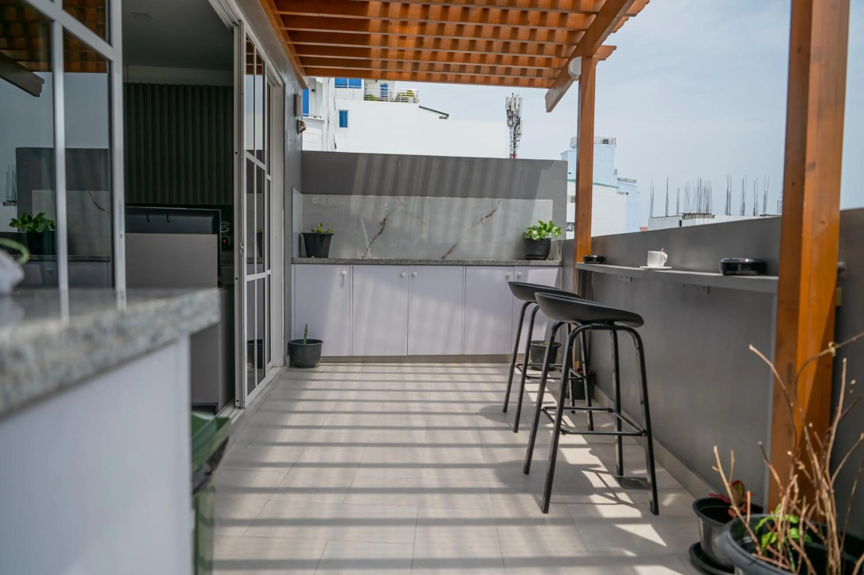 Balcony/Terrace in Tour Inn