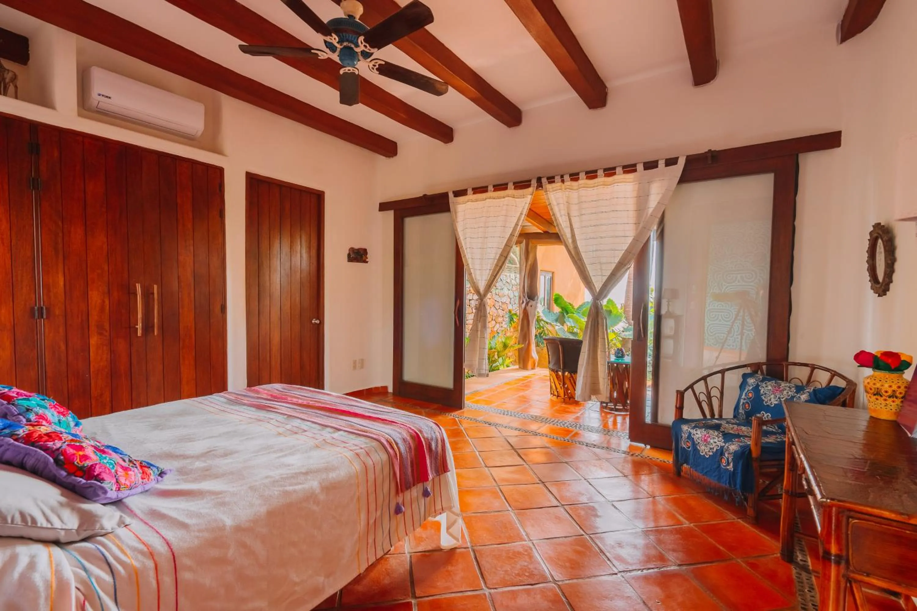 Photo of the whole room, Bed in Tres Mujeres Hotel