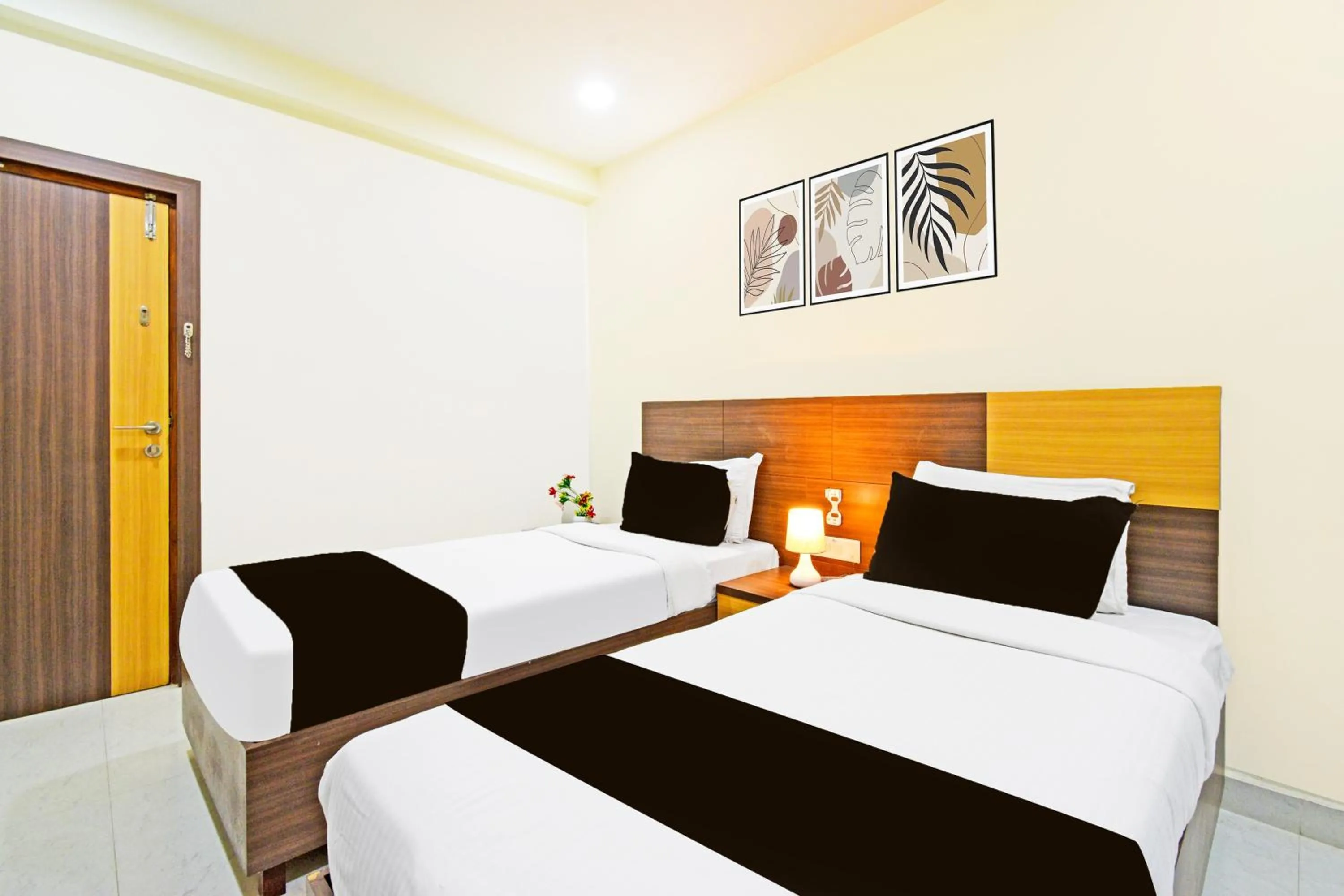 Bedroom, Bed in Super Townhouse Kondapur Near Botanical Garden Formerly RRR Inn