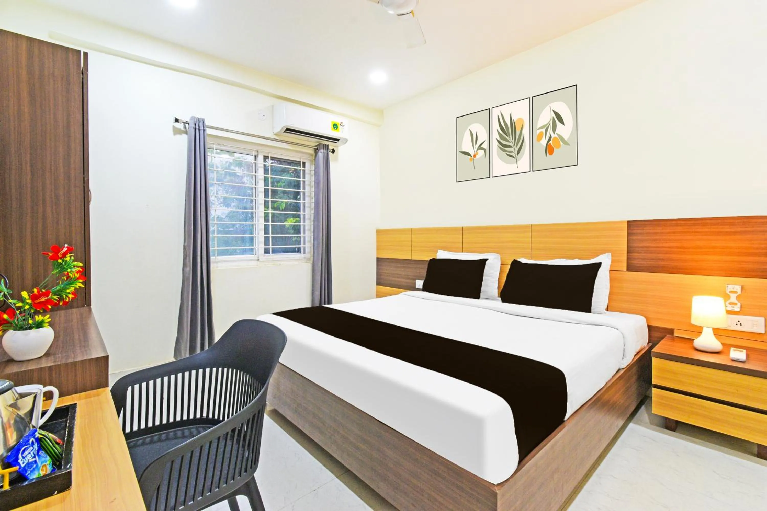 Bedroom, Bed in Super Townhouse Kondapur Near Botanical Garden Formerly RRR Inn