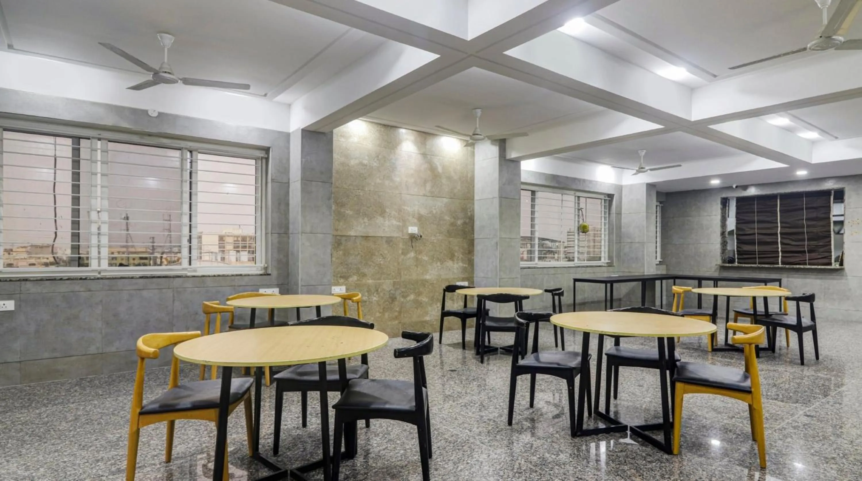 Restaurant/places to eat in Townhouse Ameerpet