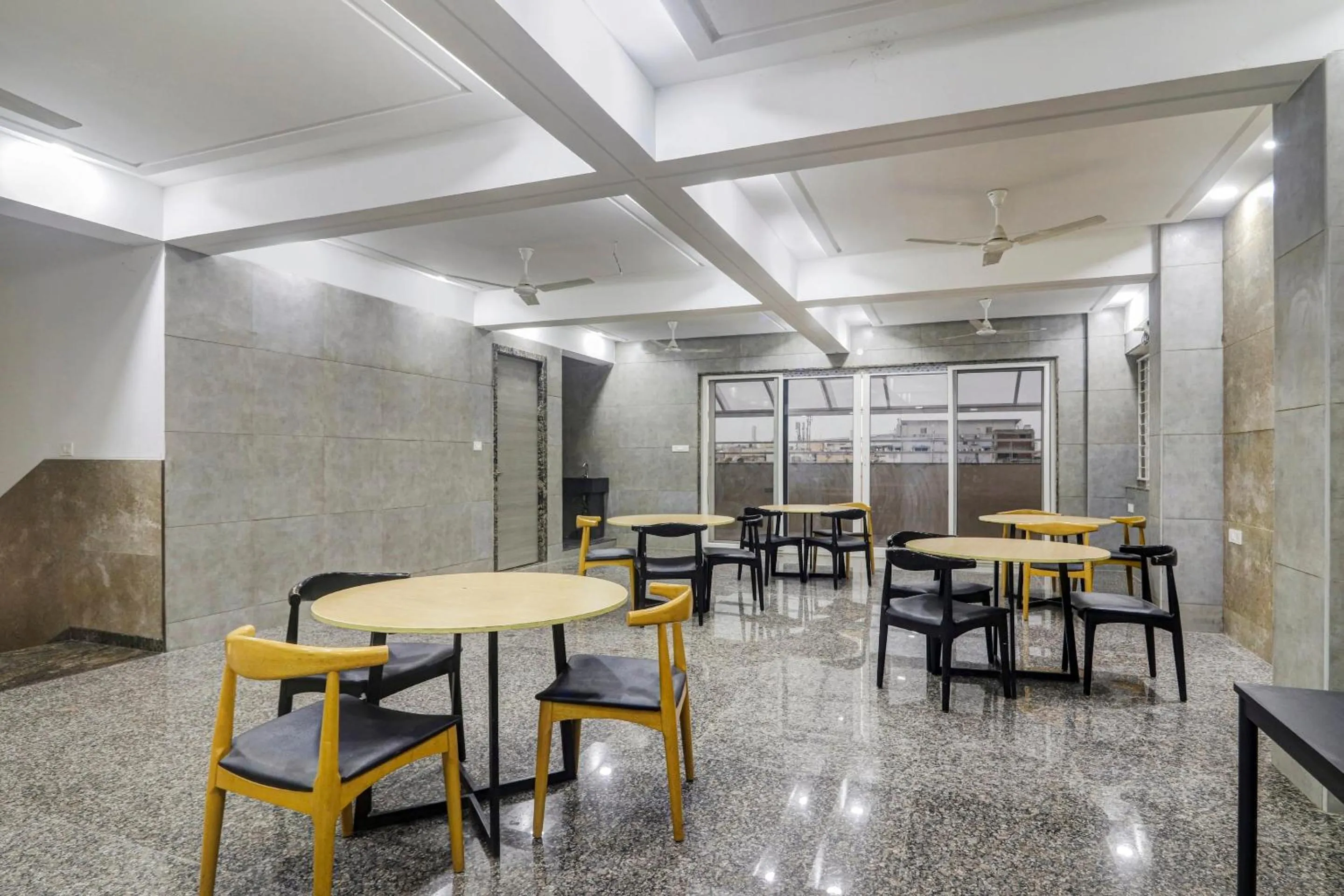 Restaurant/places to eat in Townhouse Ameerpet