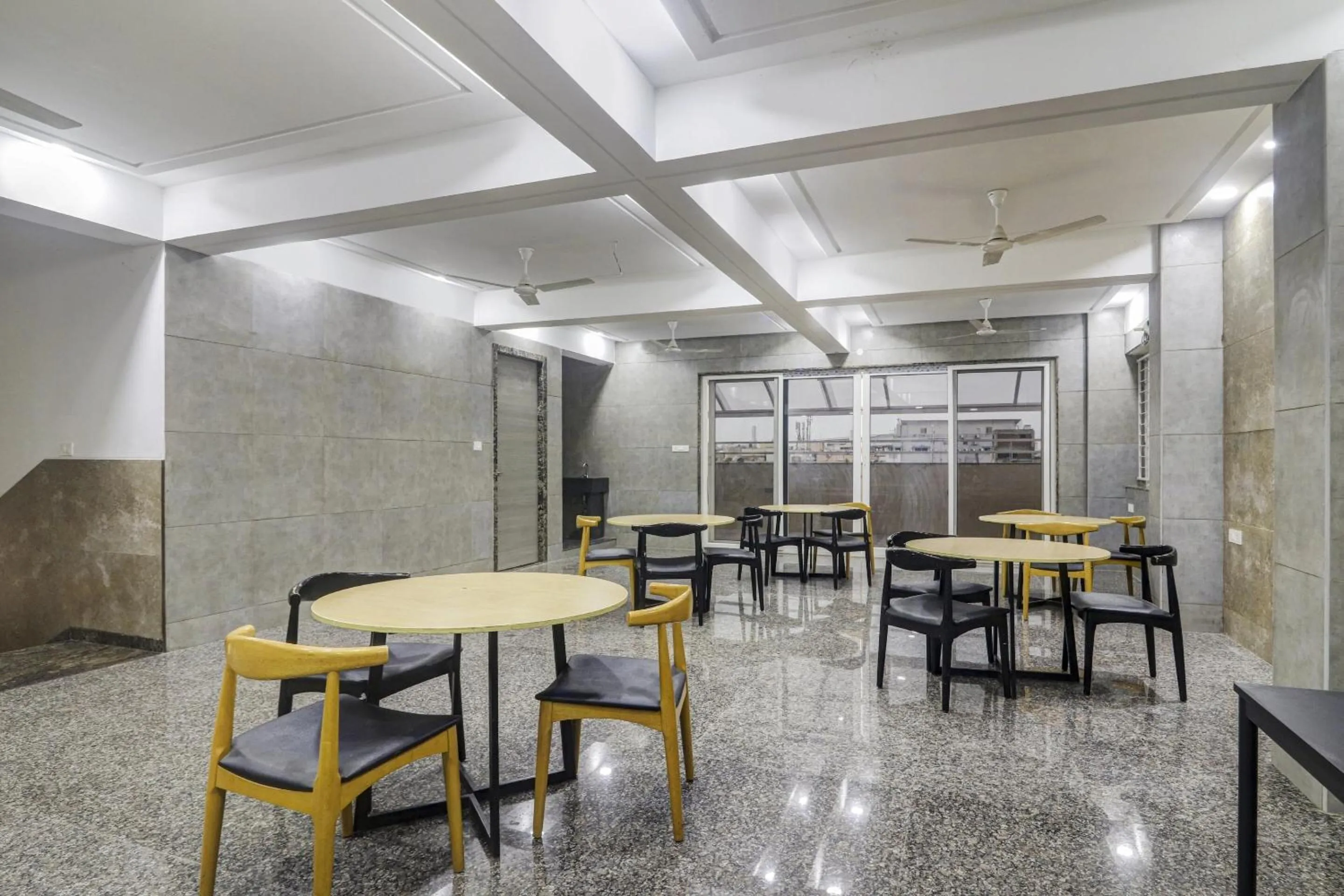 Restaurant/places to eat in Townhouse Ameerpet