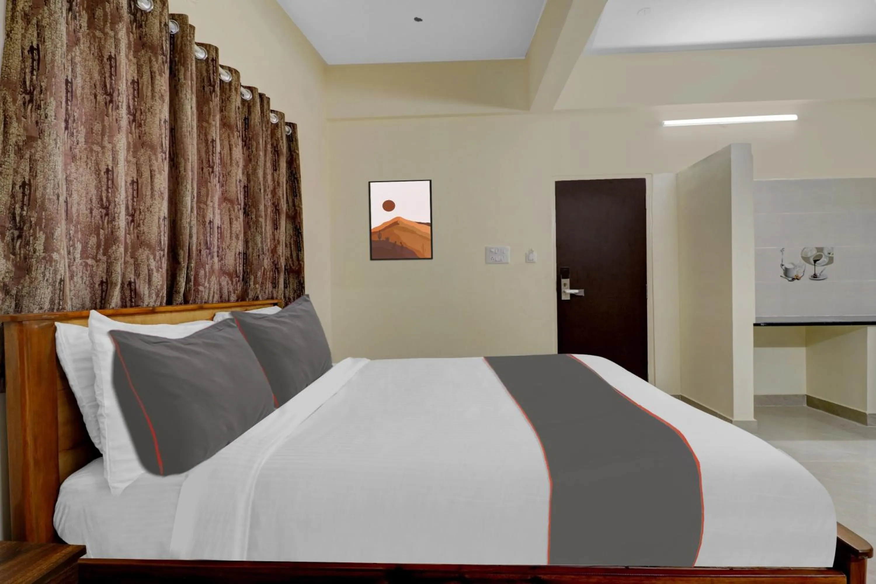 Bedroom, Bed in Hotel O Manyata Palace