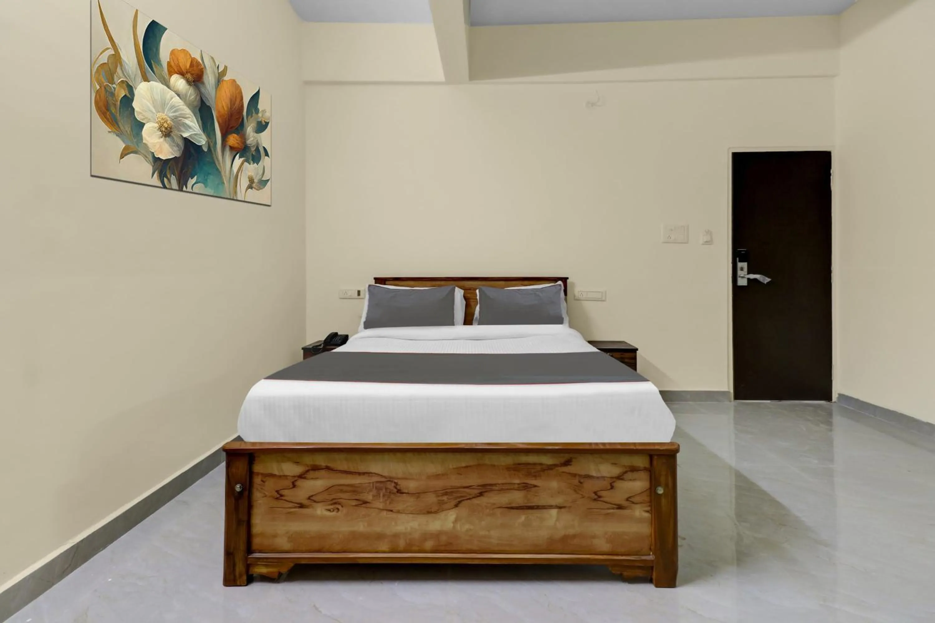 Bedroom, Bed in Hotel O Manyata Palace