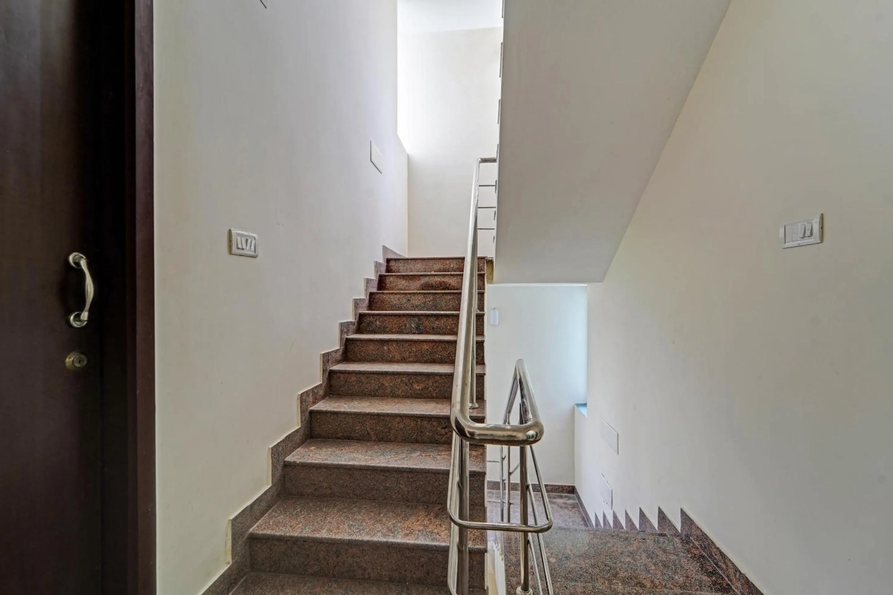 Lobby or reception in HOTEL O J2 SERVICE APARTMENT
