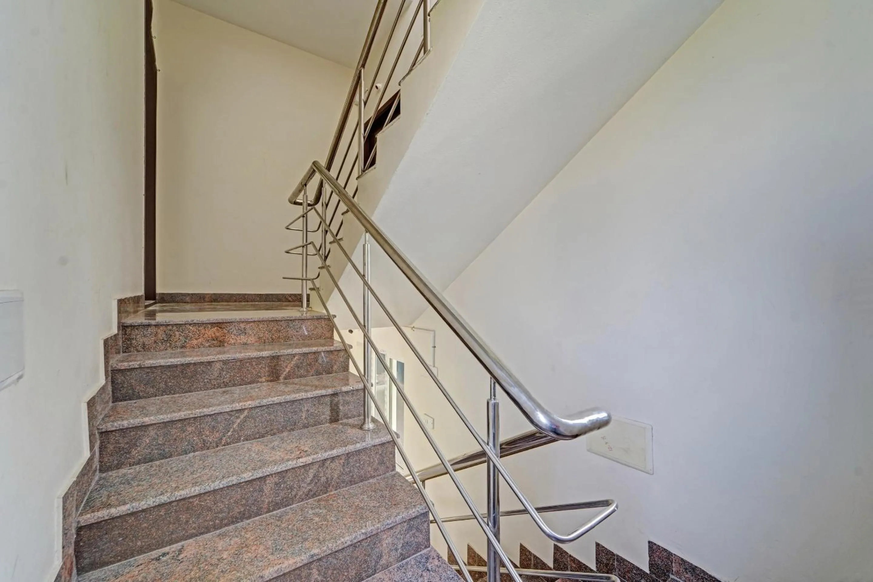Lobby or reception in HOTEL O J2 SERVICE APARTMENT