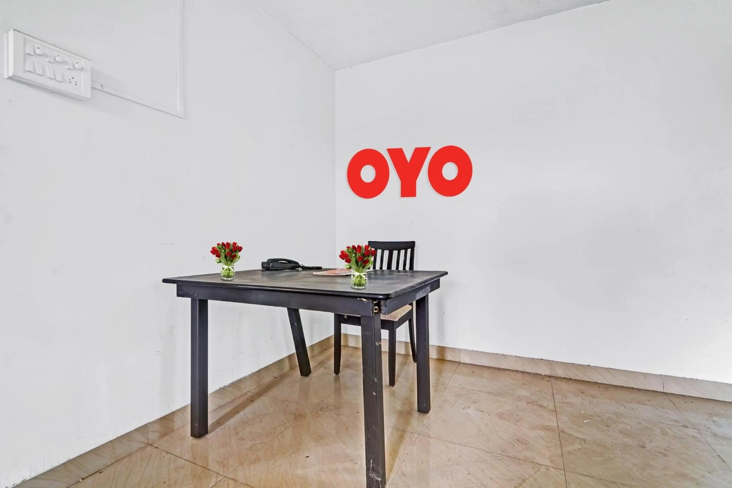 Lobby or reception in HOTEL O J2 SERVICE APARTMENT