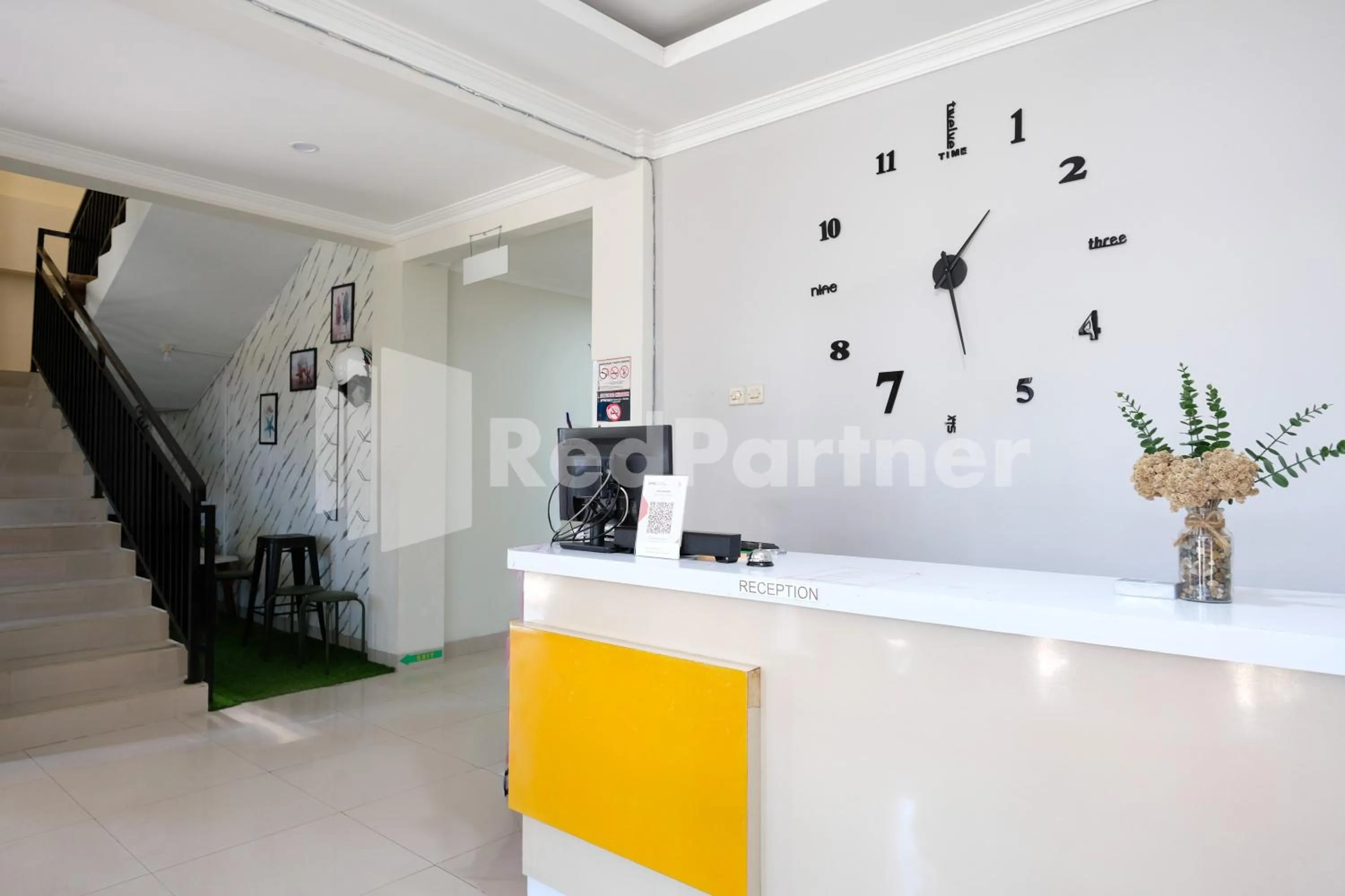 Lobby or reception in Hotel Andono near YIA Mitra RedDoorz