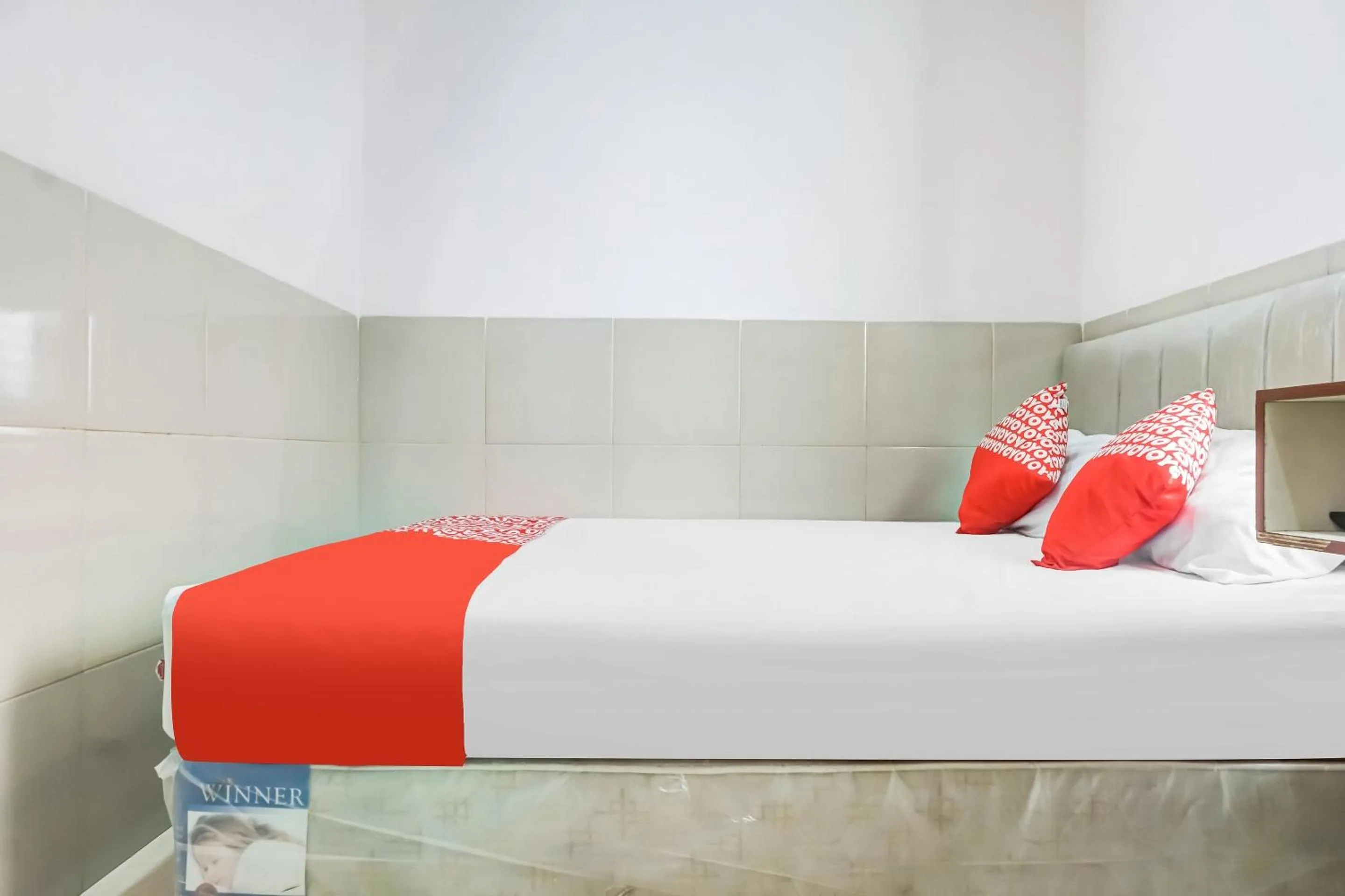 Bedroom, Bed in OYO 91316 Hh Guest House Makassar