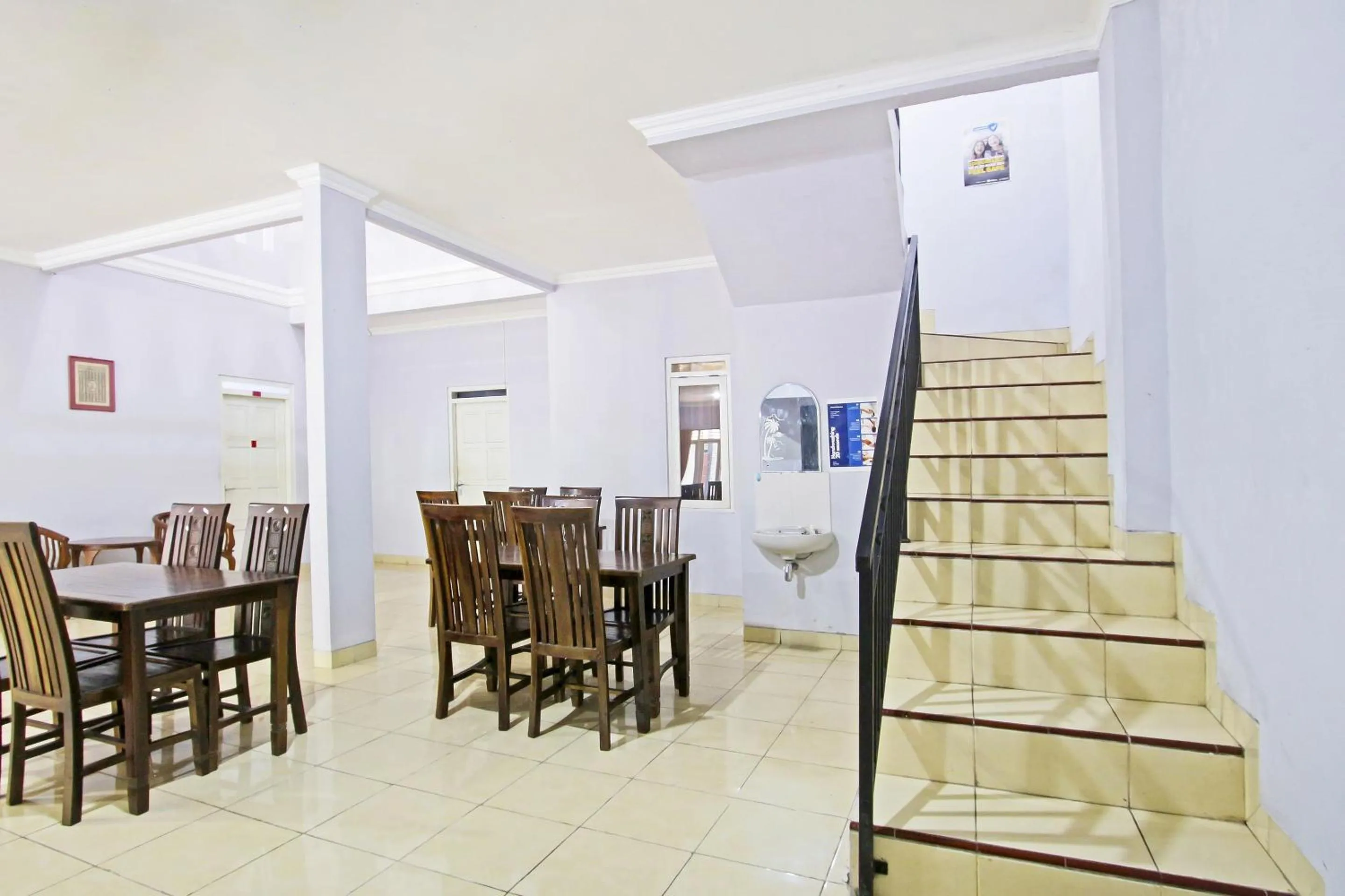 Lobby or reception in Hotel O Homestay Al Maidah