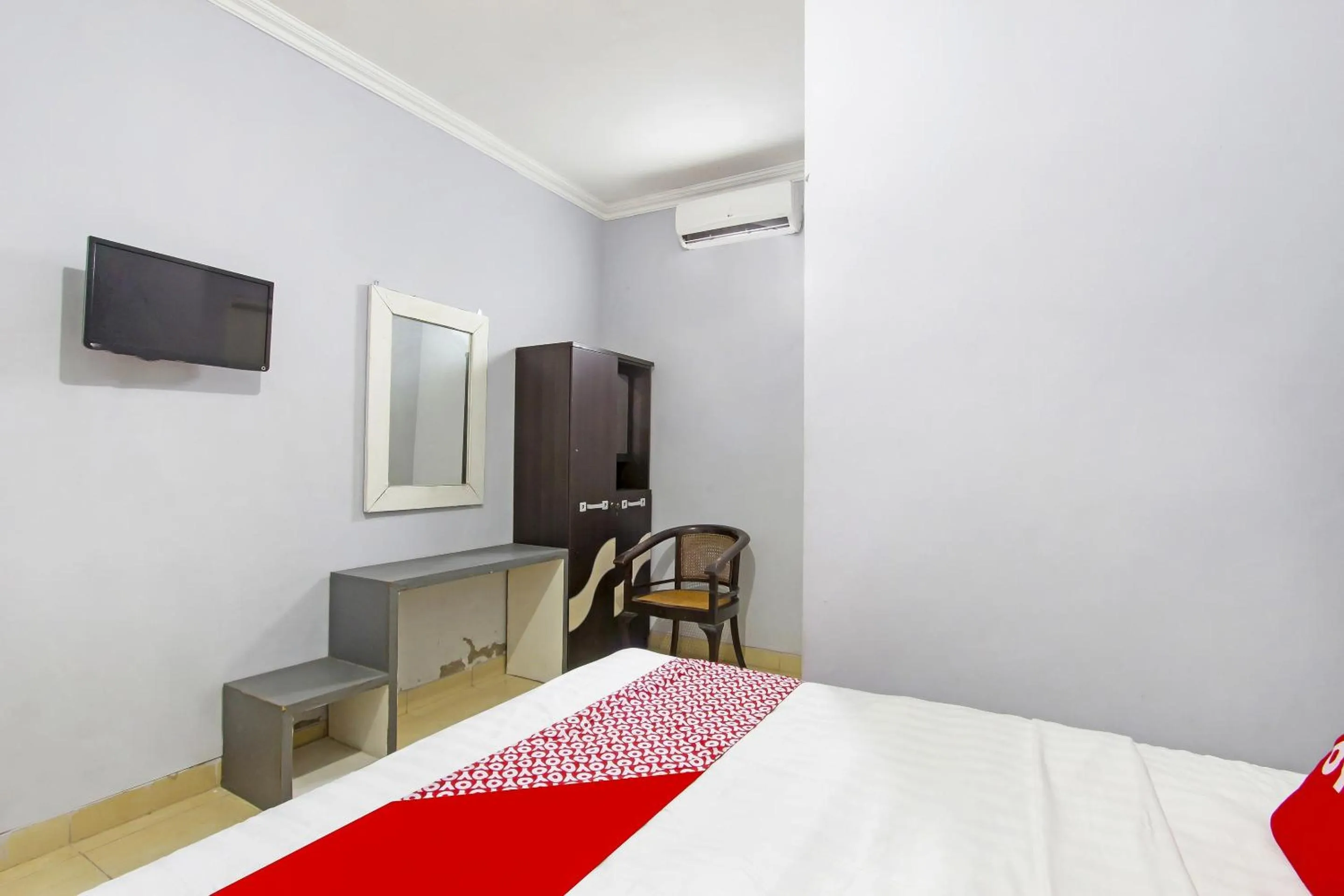 Bedroom, Bed in Hotel O Homestay Al Maidah