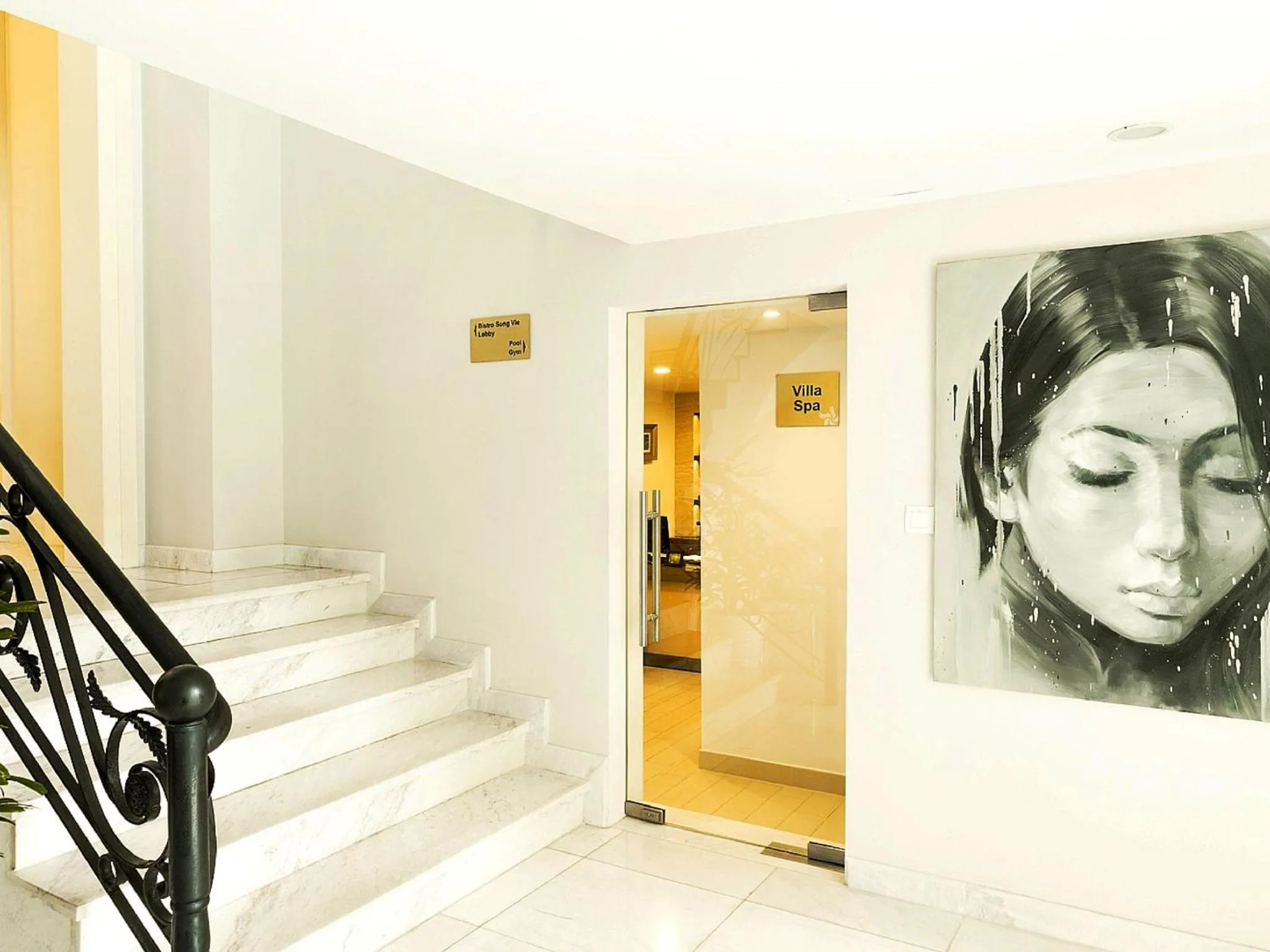 Facade/entrance in Villa Song Saigon