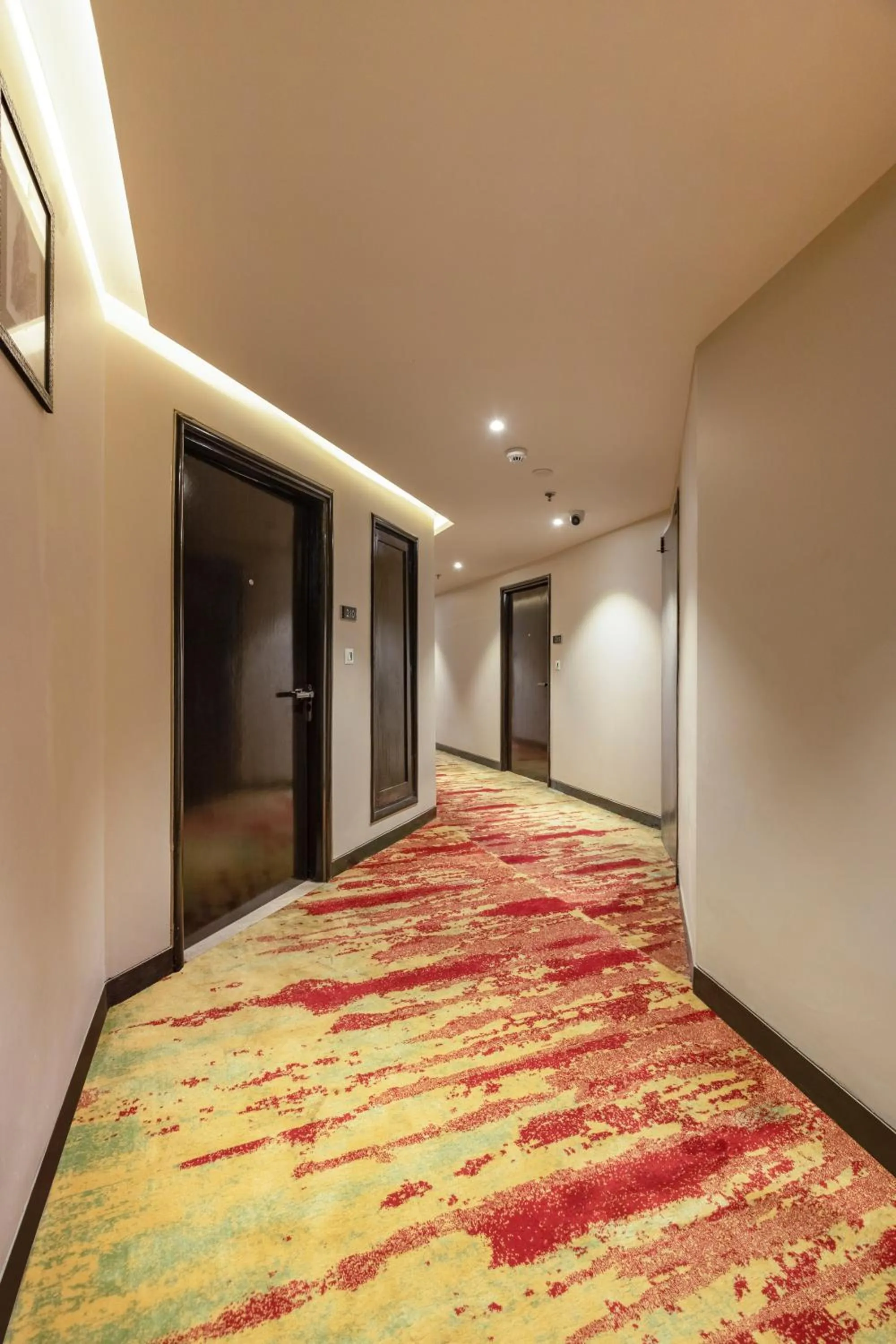 Property building, Bed in The Vaishnodevi Sarovar Portico