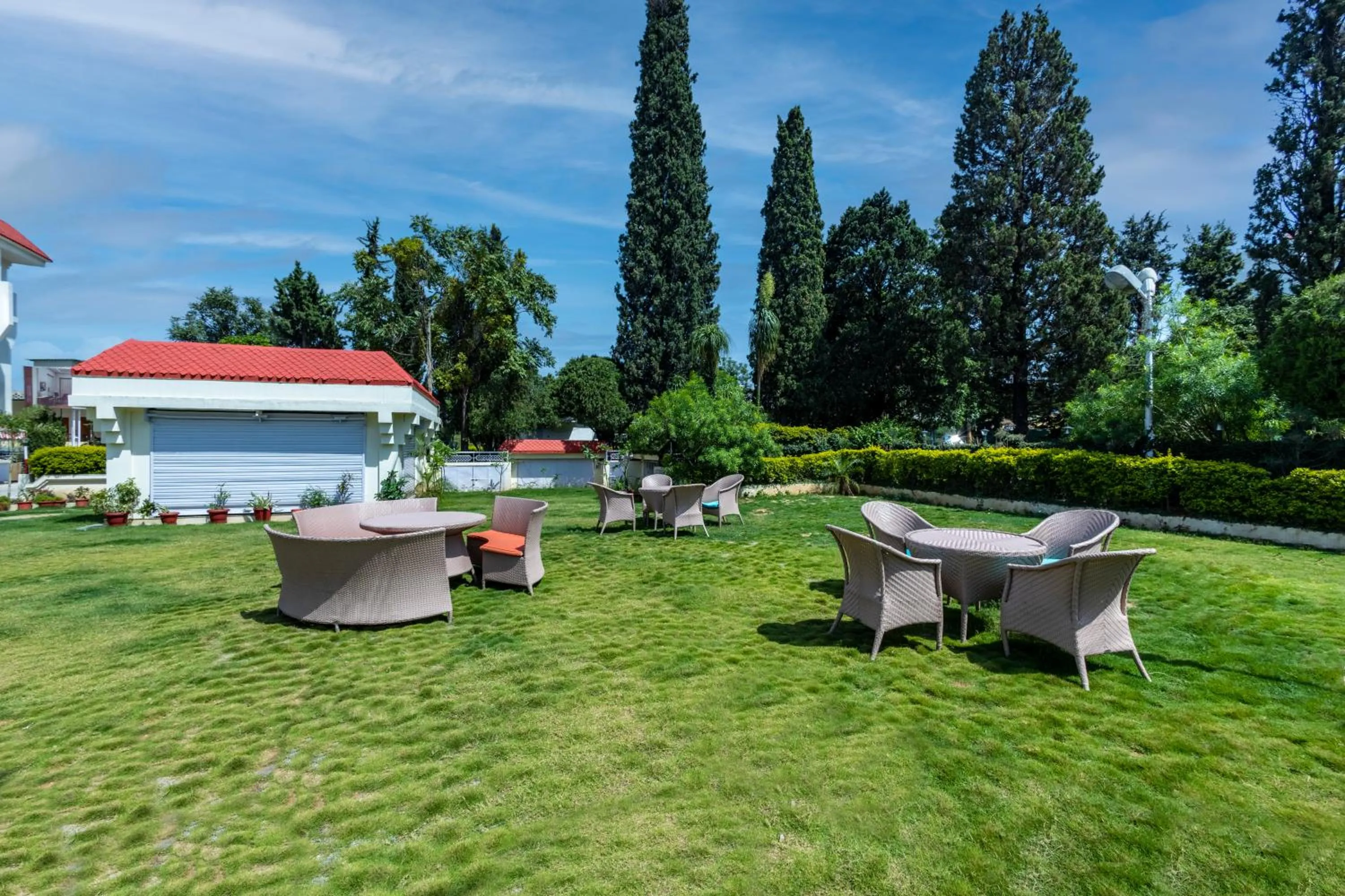 Children play ground in The Vaishnodevi Sarovar Portico