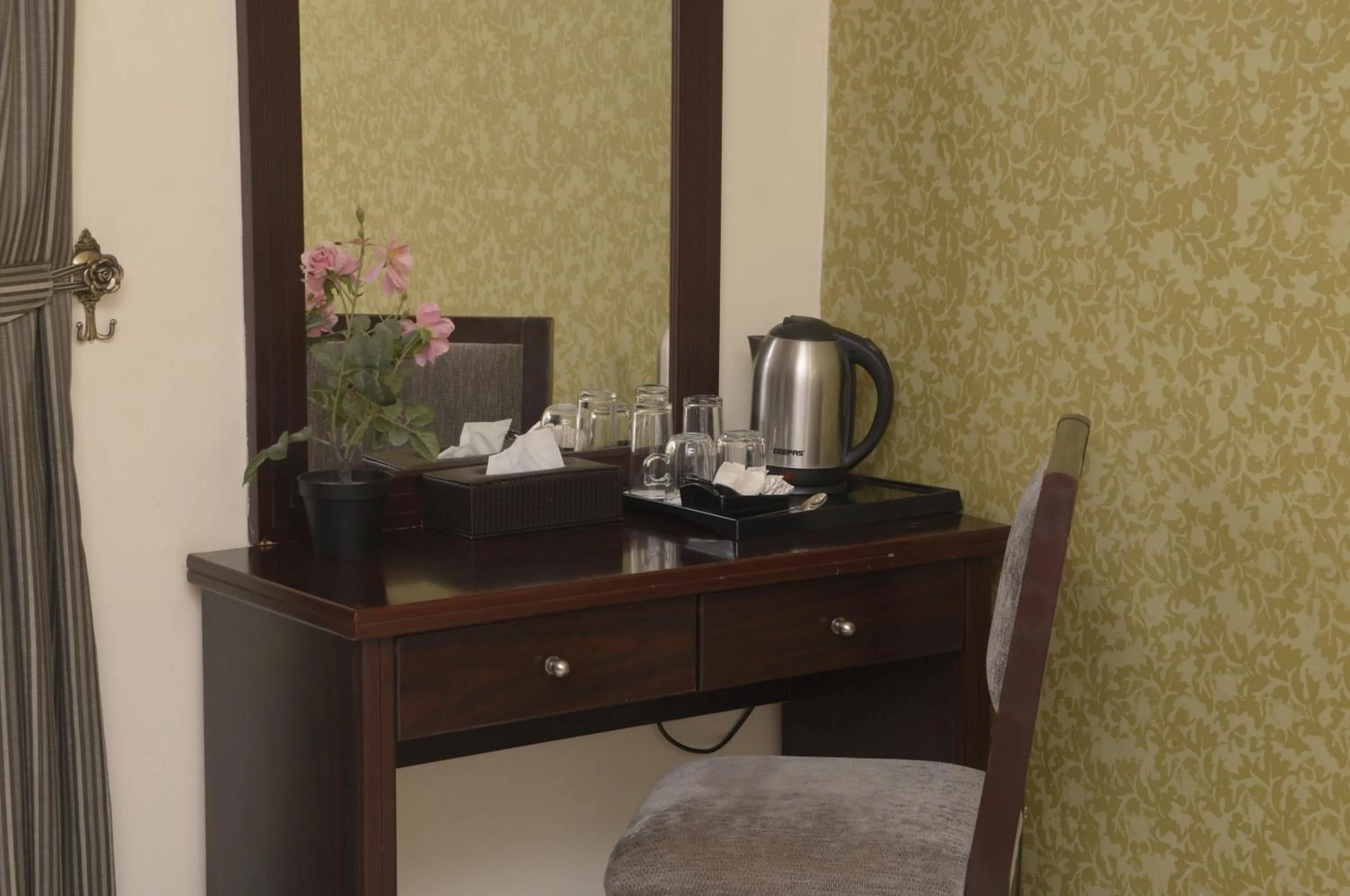 Coffee/tea facilities in Asfar Hotel Apartments