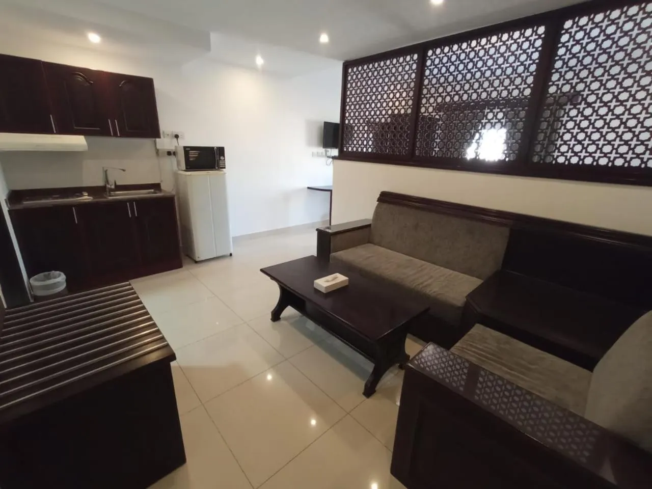 Kitchen or kitchenette in Asfar Hotel Apartments