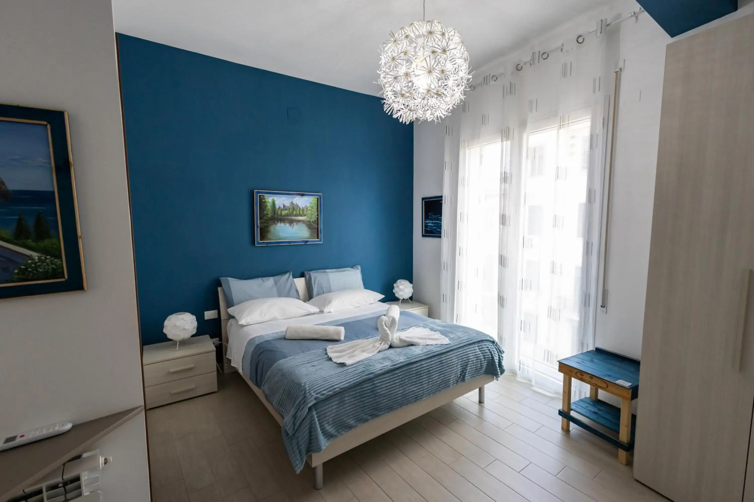 Double Room with Private Bathroom in PalerMonAmour Art Gallery Suite Double Room with Private Bathroom in PalerMonAmour Art Gallery Suite