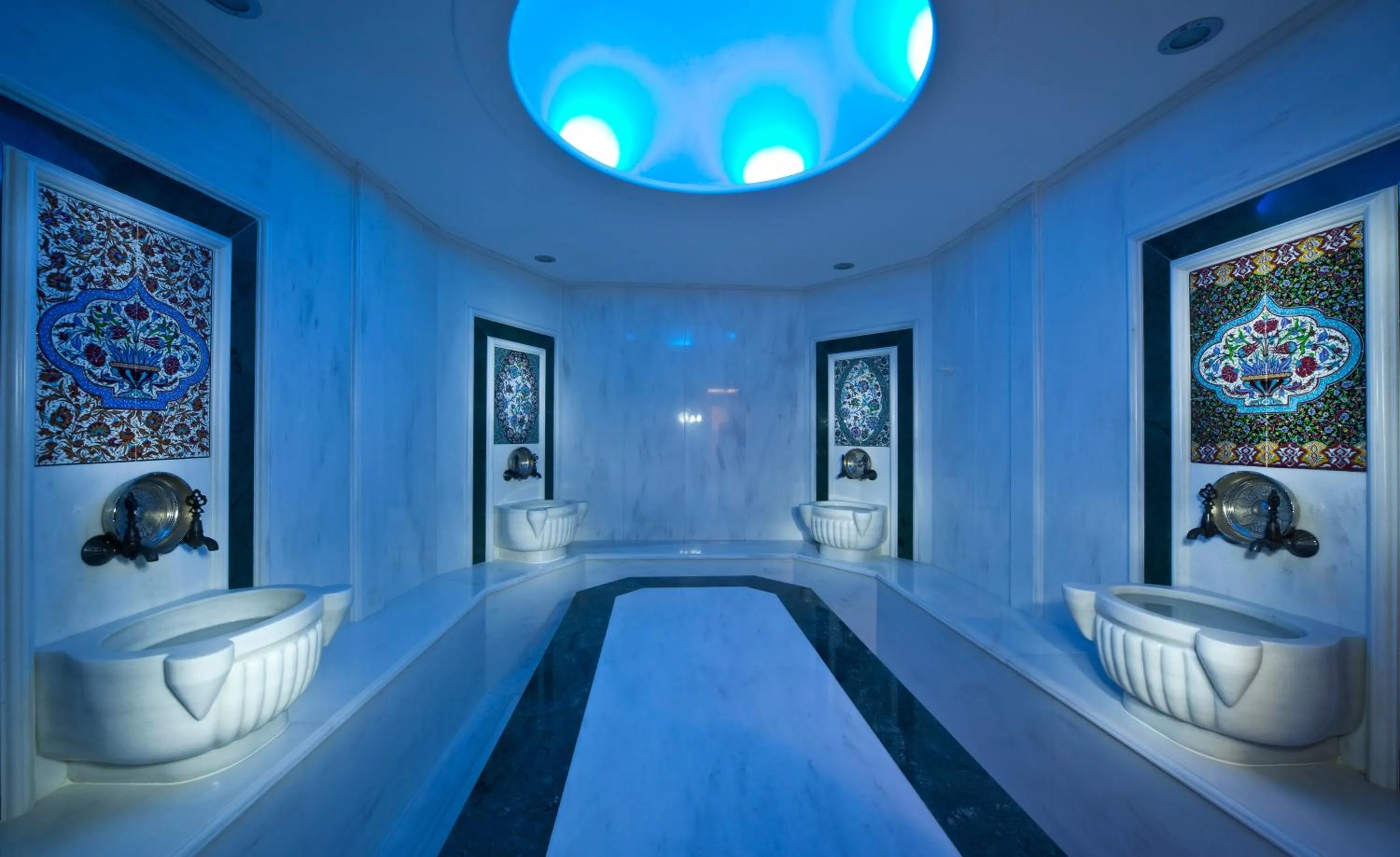 Spa and wellness centre/facilities in GLK PREMIER Acropol Suites & Spa