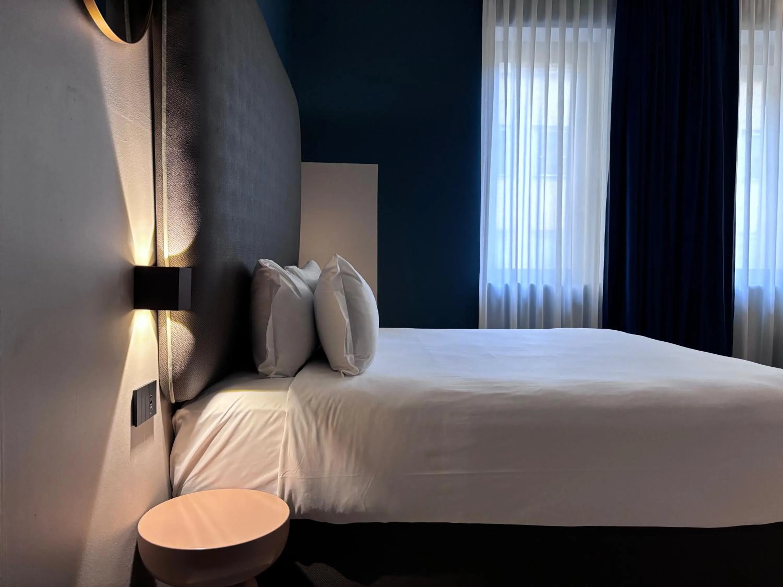 Bed in AV Hotel Milano
