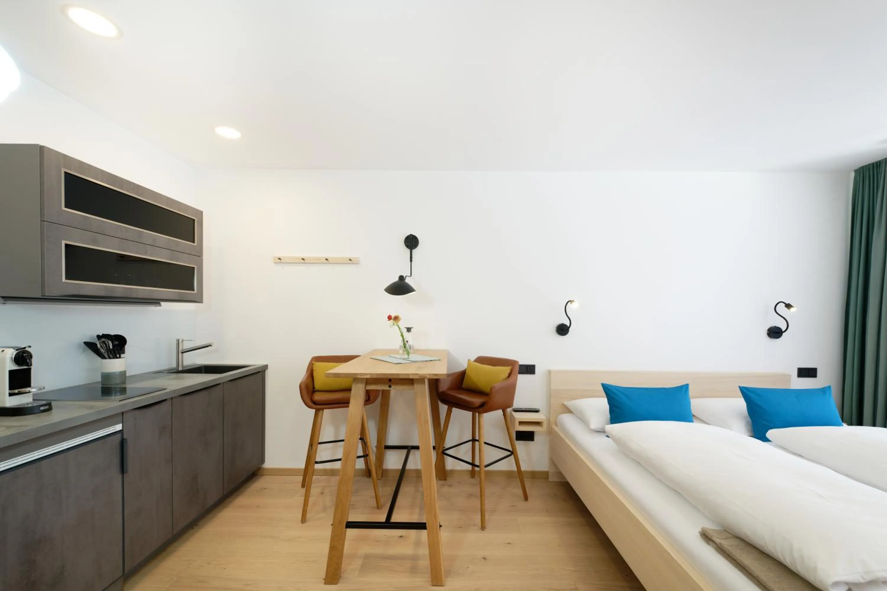 Photo of the whole room, Bed in Alpin Chalet Trinkl - adults only ab 16 Jahren