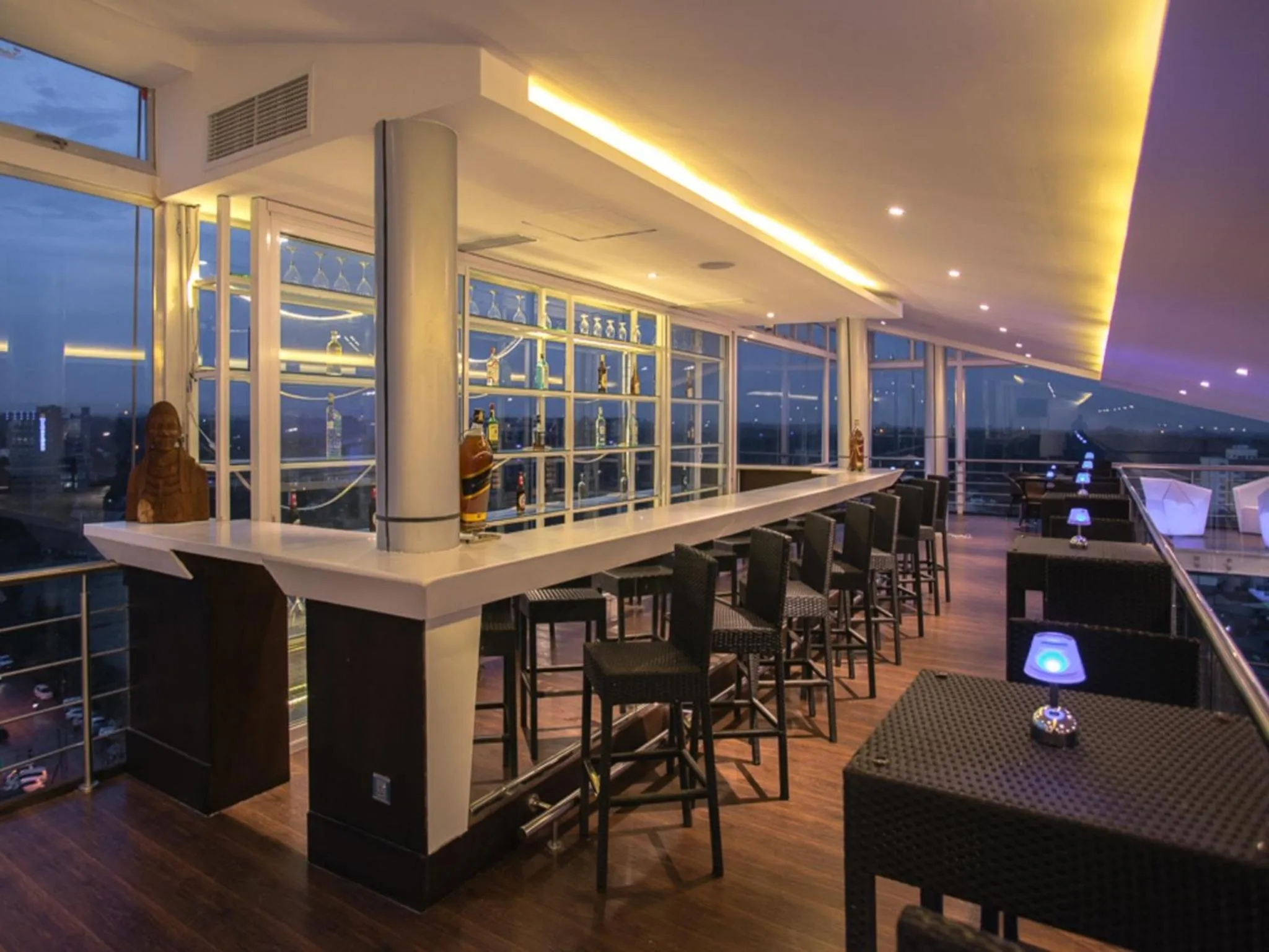 Alcoholic drinks in Cloud Hotel & Suites