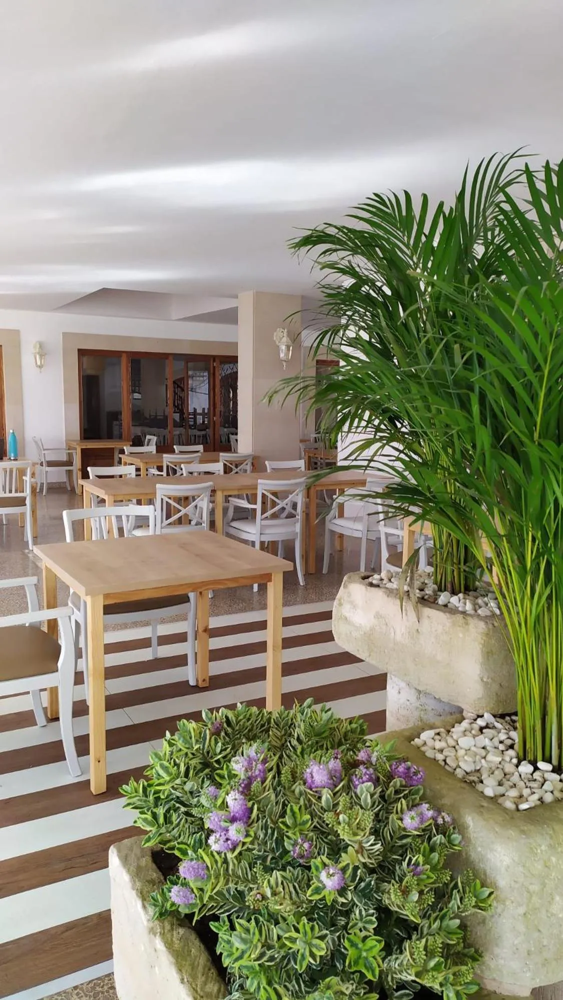 Restaurant/places to eat in Hotel Nou Can Guillem